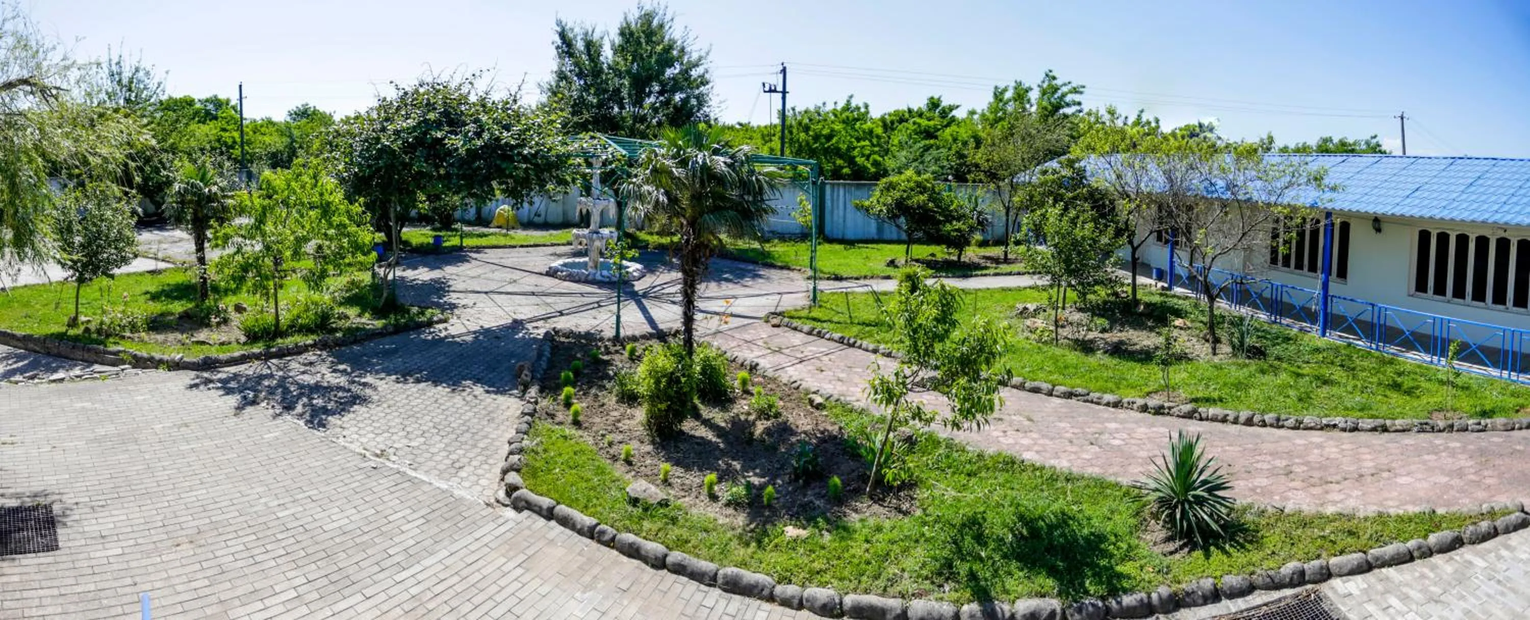 Garden in Europa Hotel-Kutaisi
