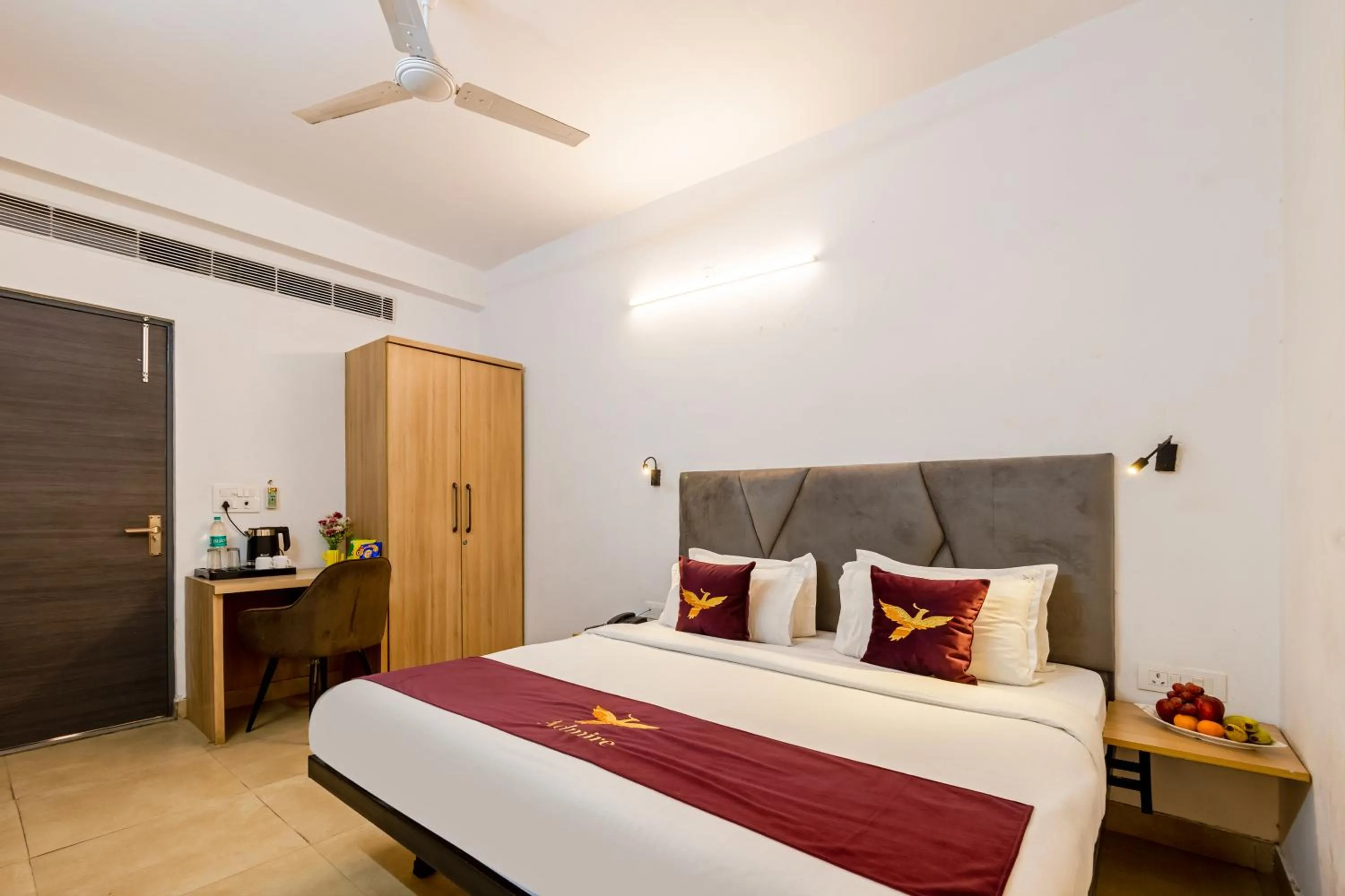 Bed in Hotel Admire Inn Sec - 104 By ASPL