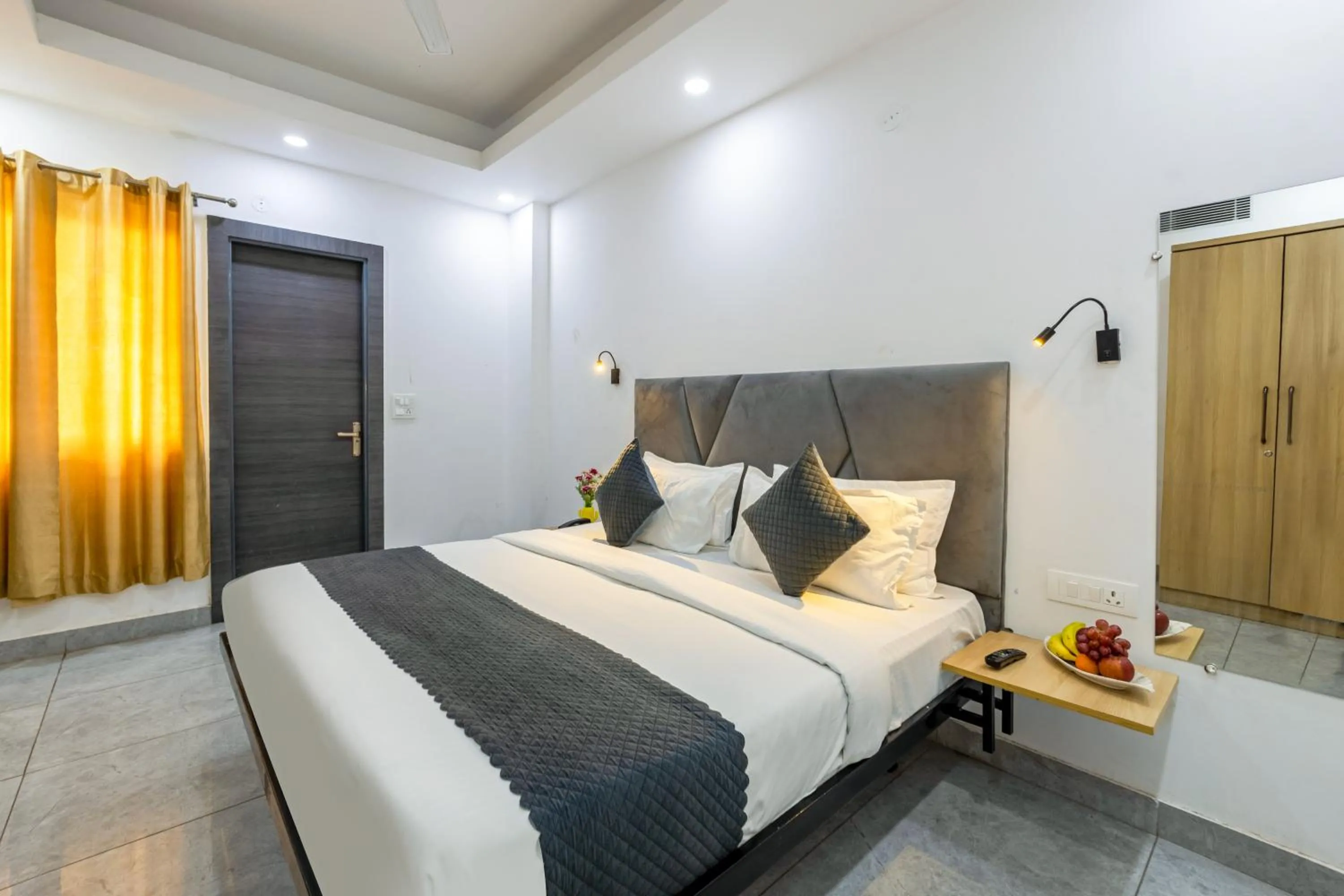 Bed in Hotel Admire Inn Sec - 104 By ASPL