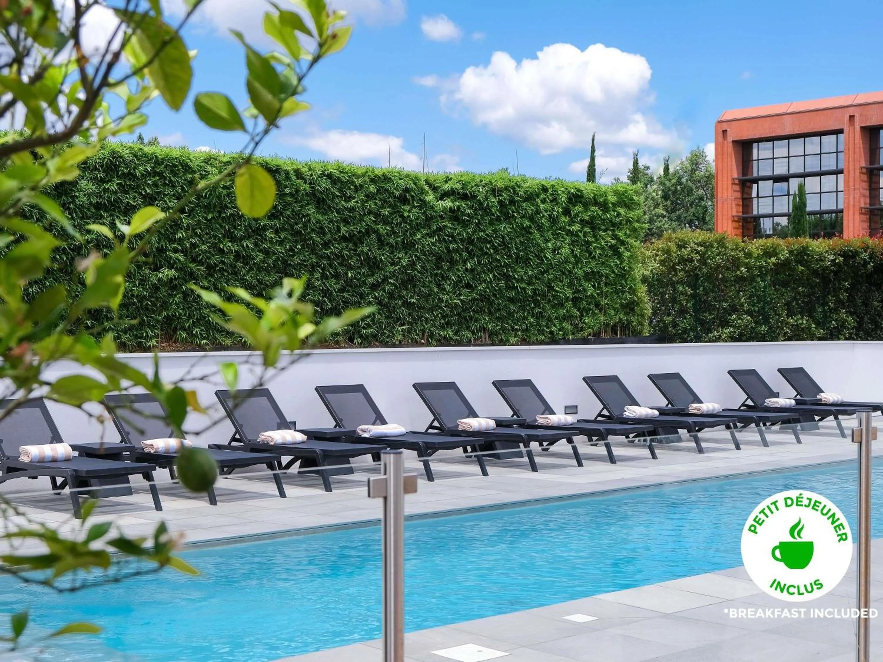 Property building in Ibis Styles Toulouse Labège