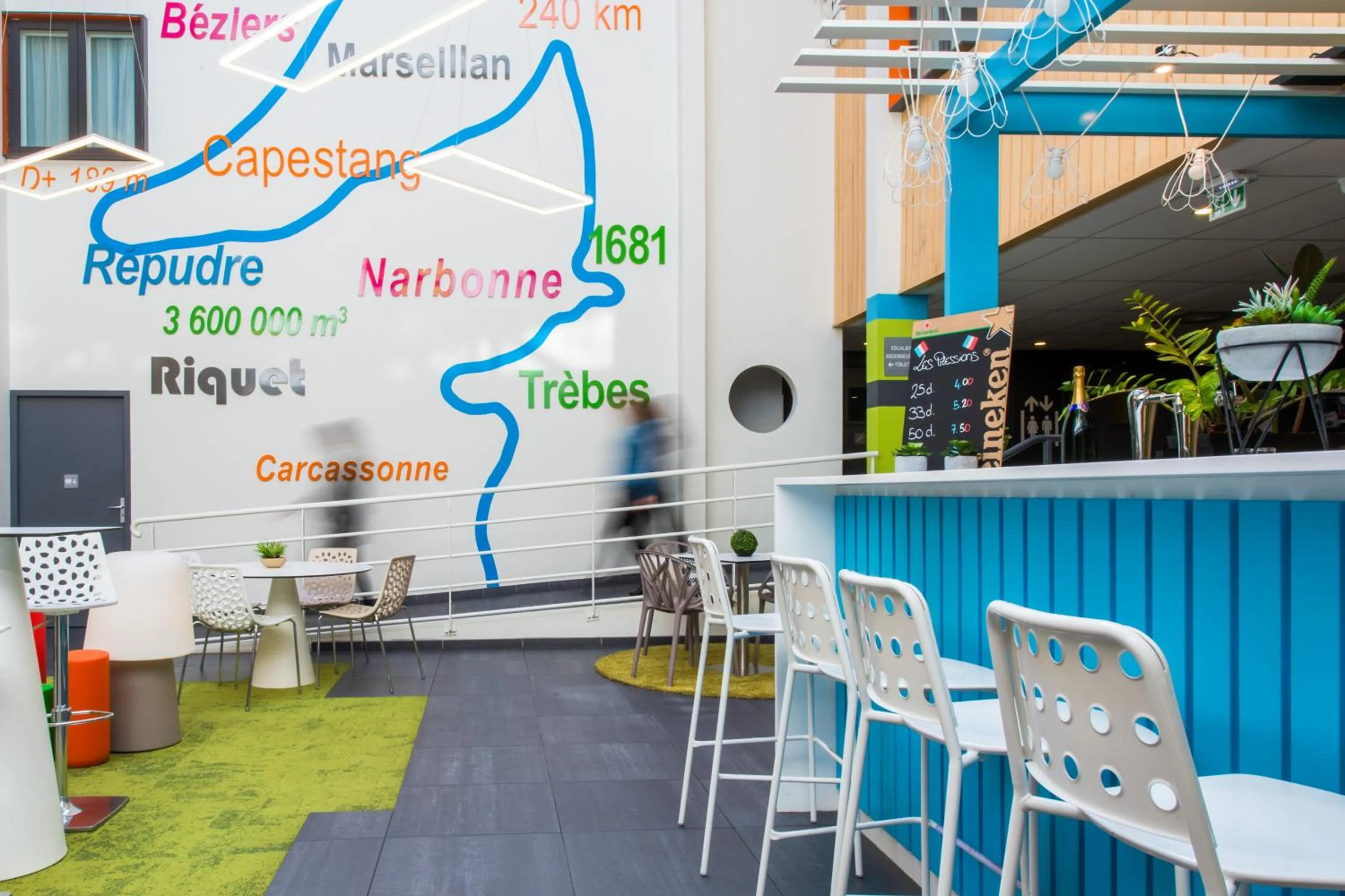 Lobby or reception in Ibis Styles Toulouse Labège