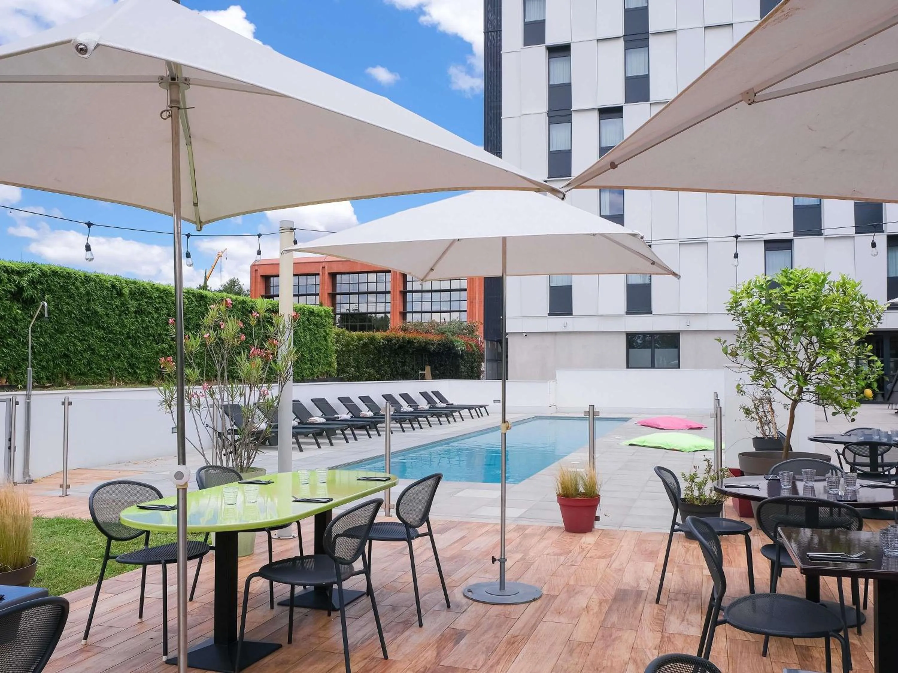 Pool view in Ibis Styles Toulouse Labège