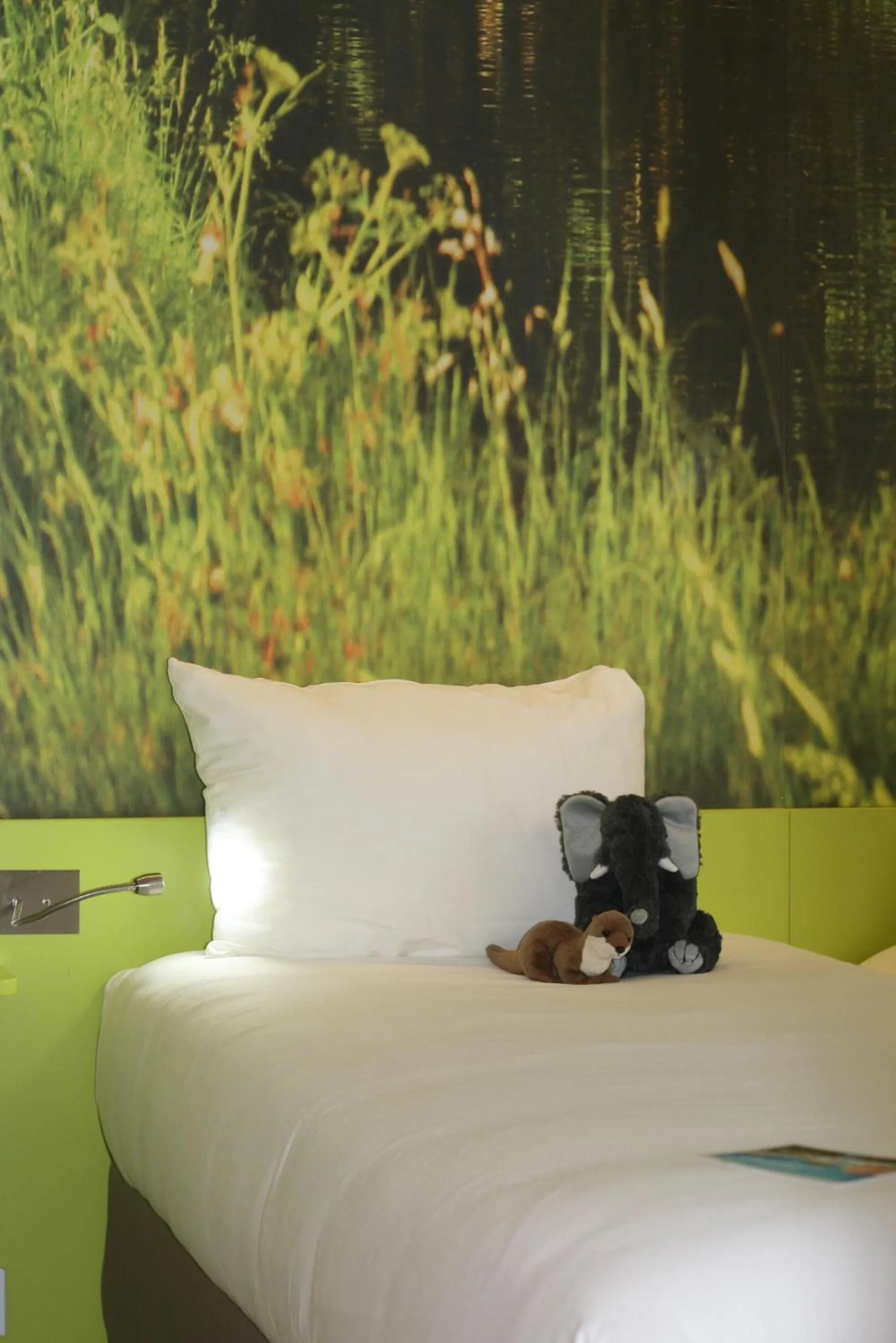 Bed in Ibis Styles Toulouse Labège