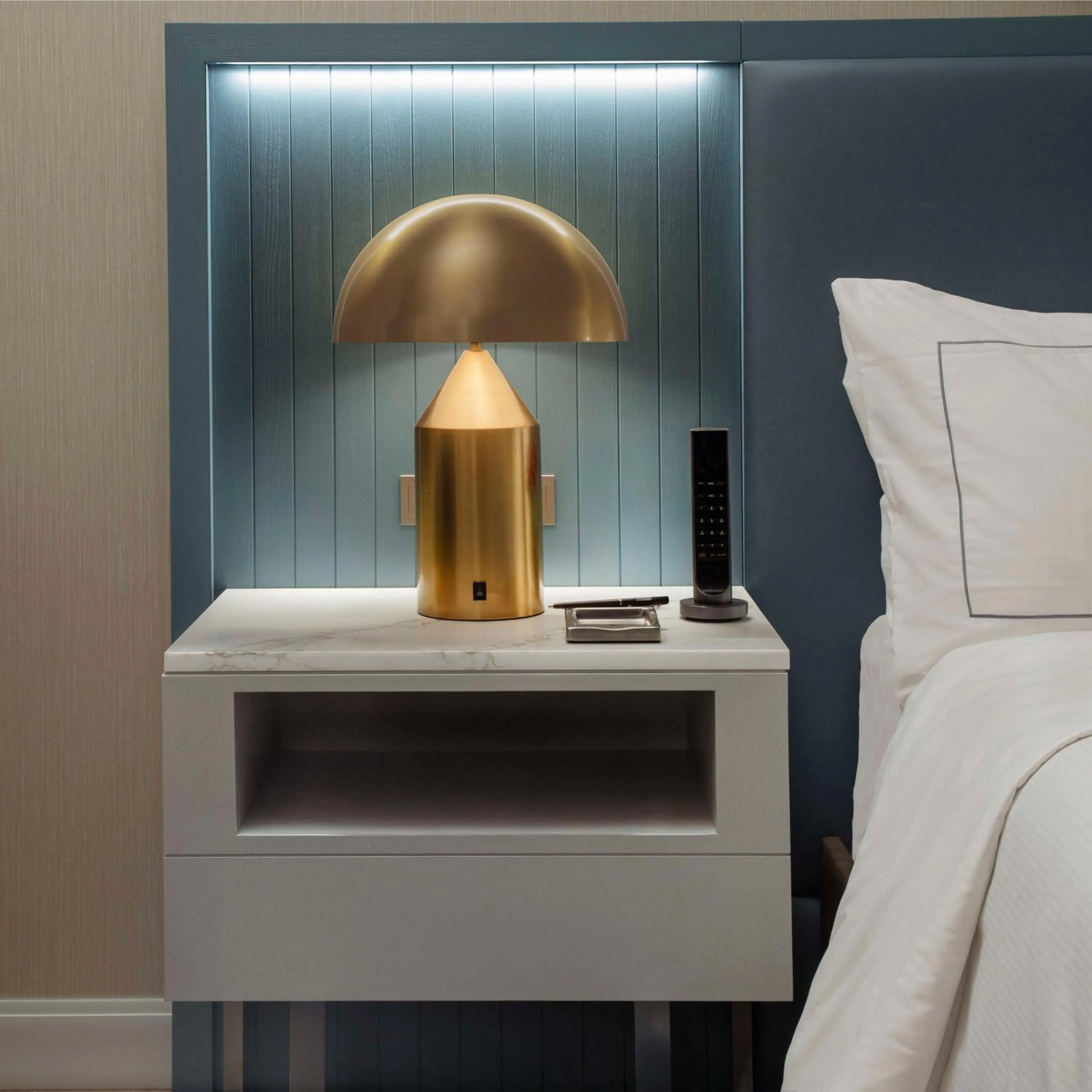 Bed in Hilton Arcadia Los Angeles