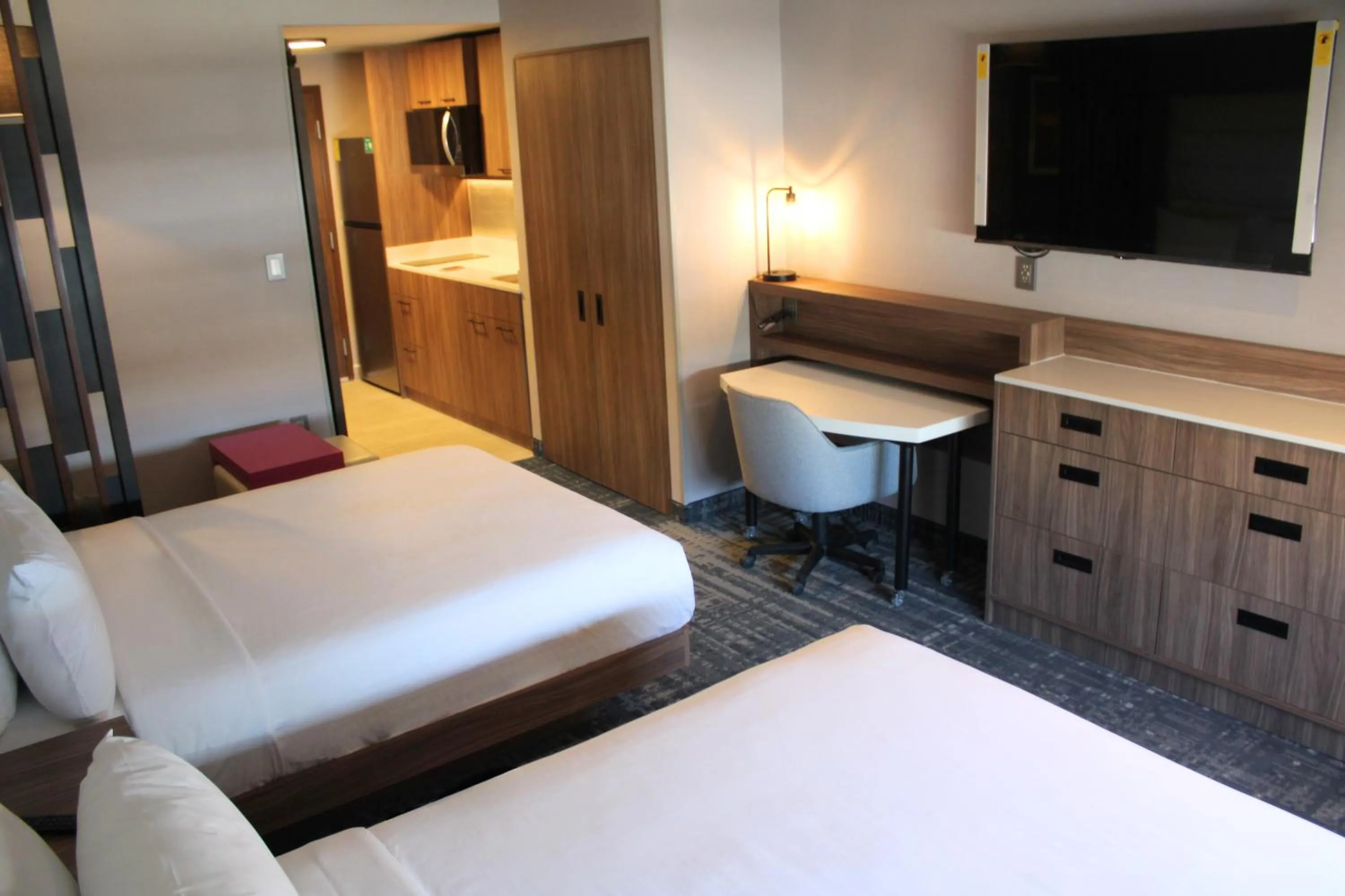 View (from property/room), Bed in Homewood Suites By Hilton Saltillo