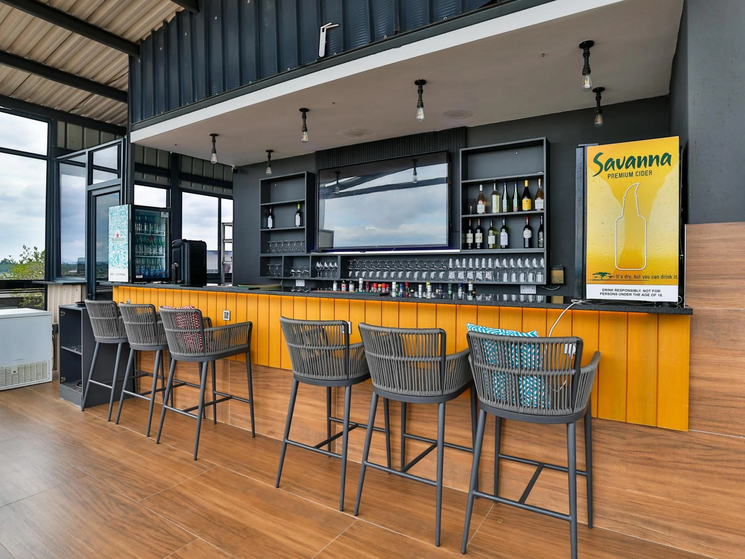 Lounge or bar in 38 on Boulders Hotel