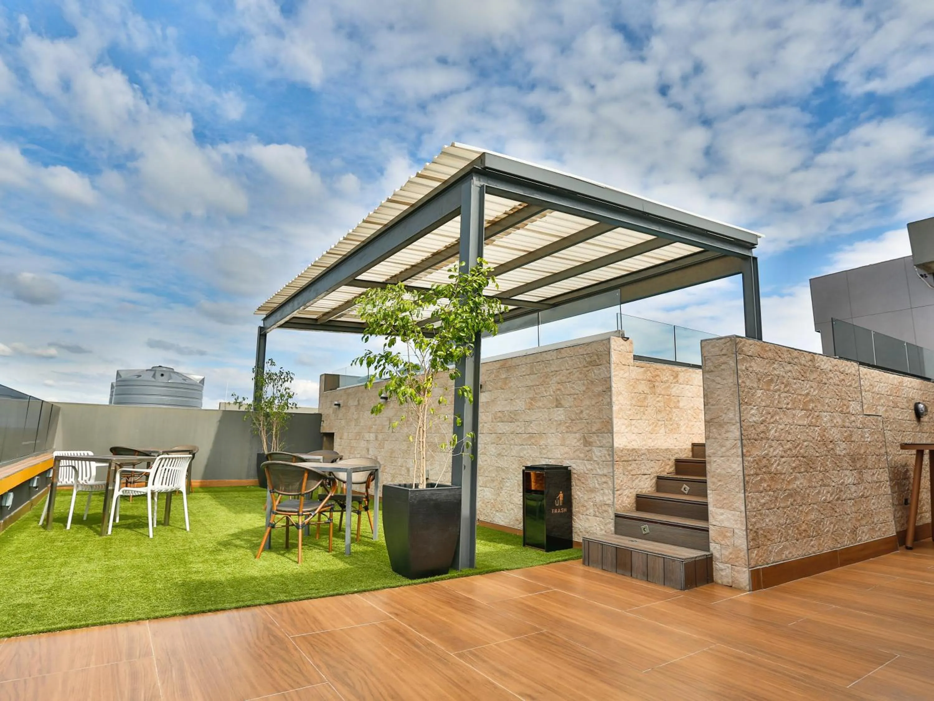 38 on Boulders Hotel