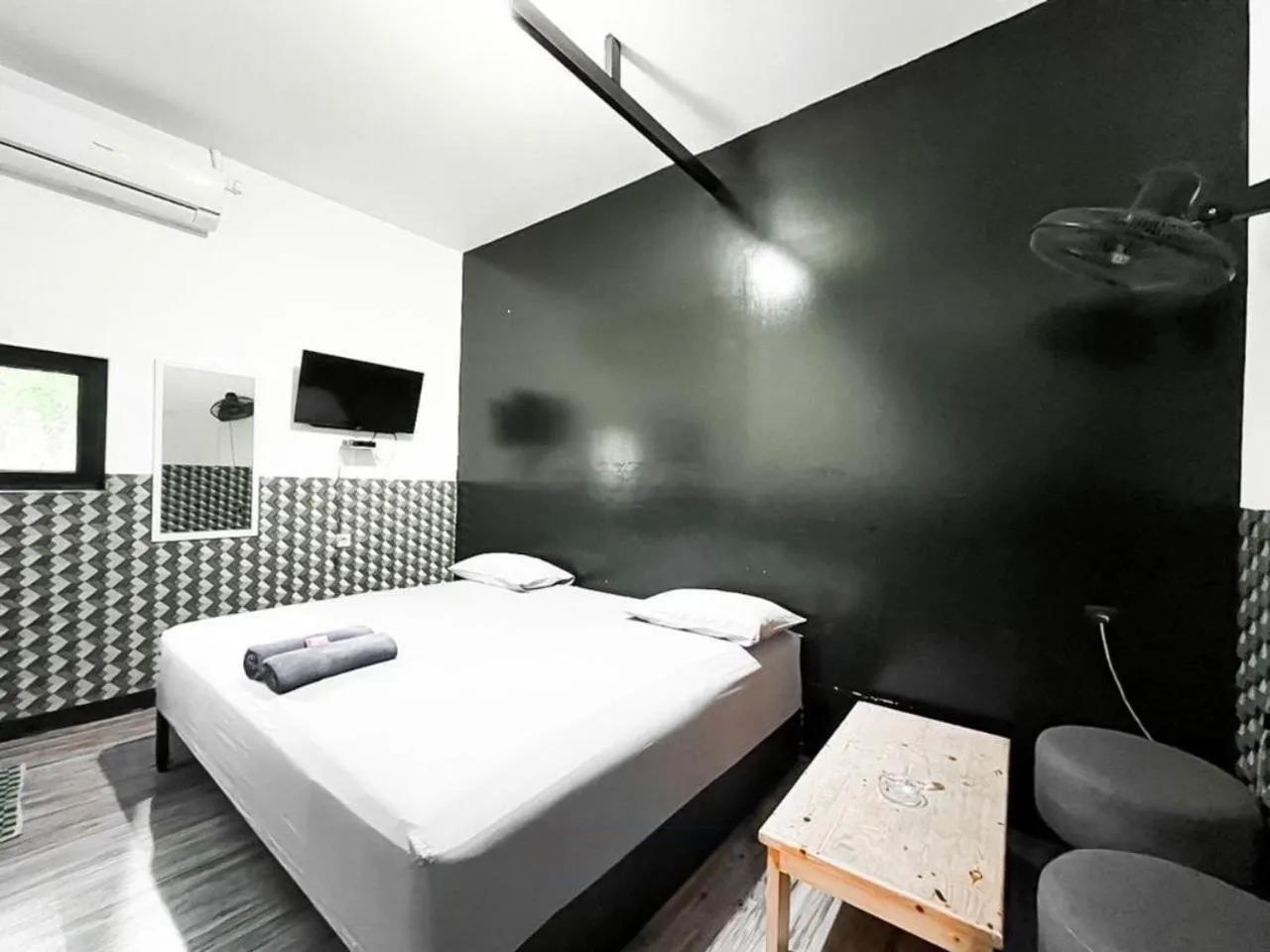 Bed in Modom Residence