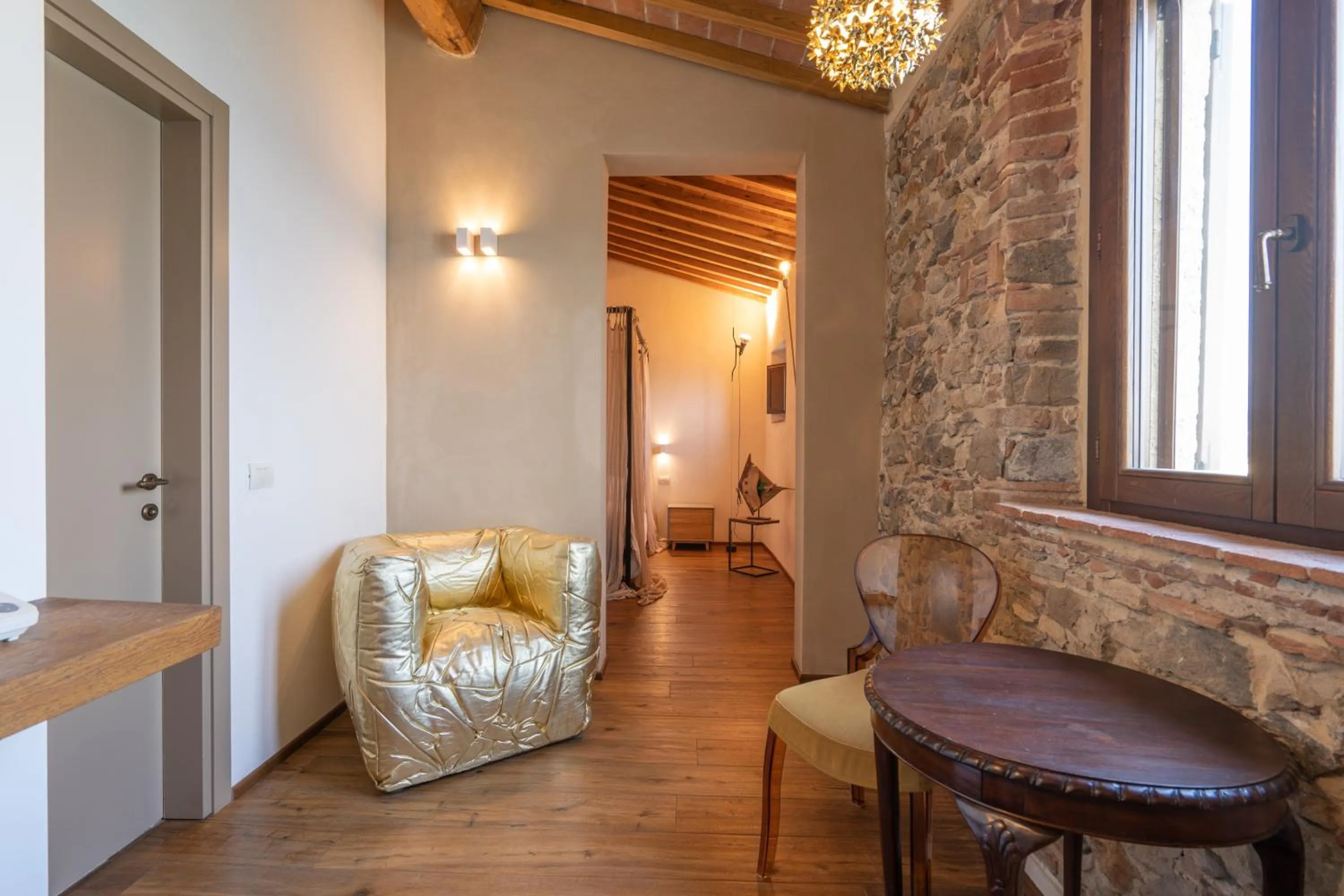 Decorative detail in Torre Mozza - Dimora d' Epoca