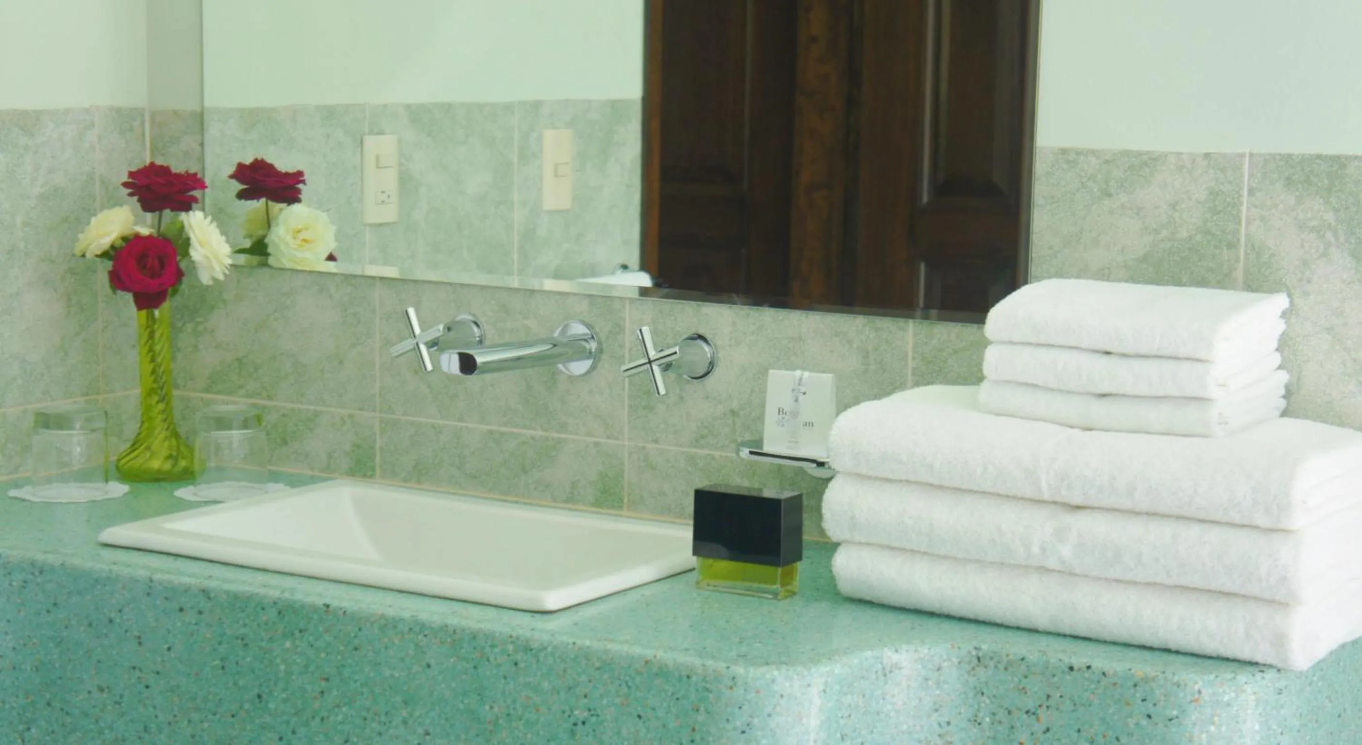 Bathroom in Quinta GYO