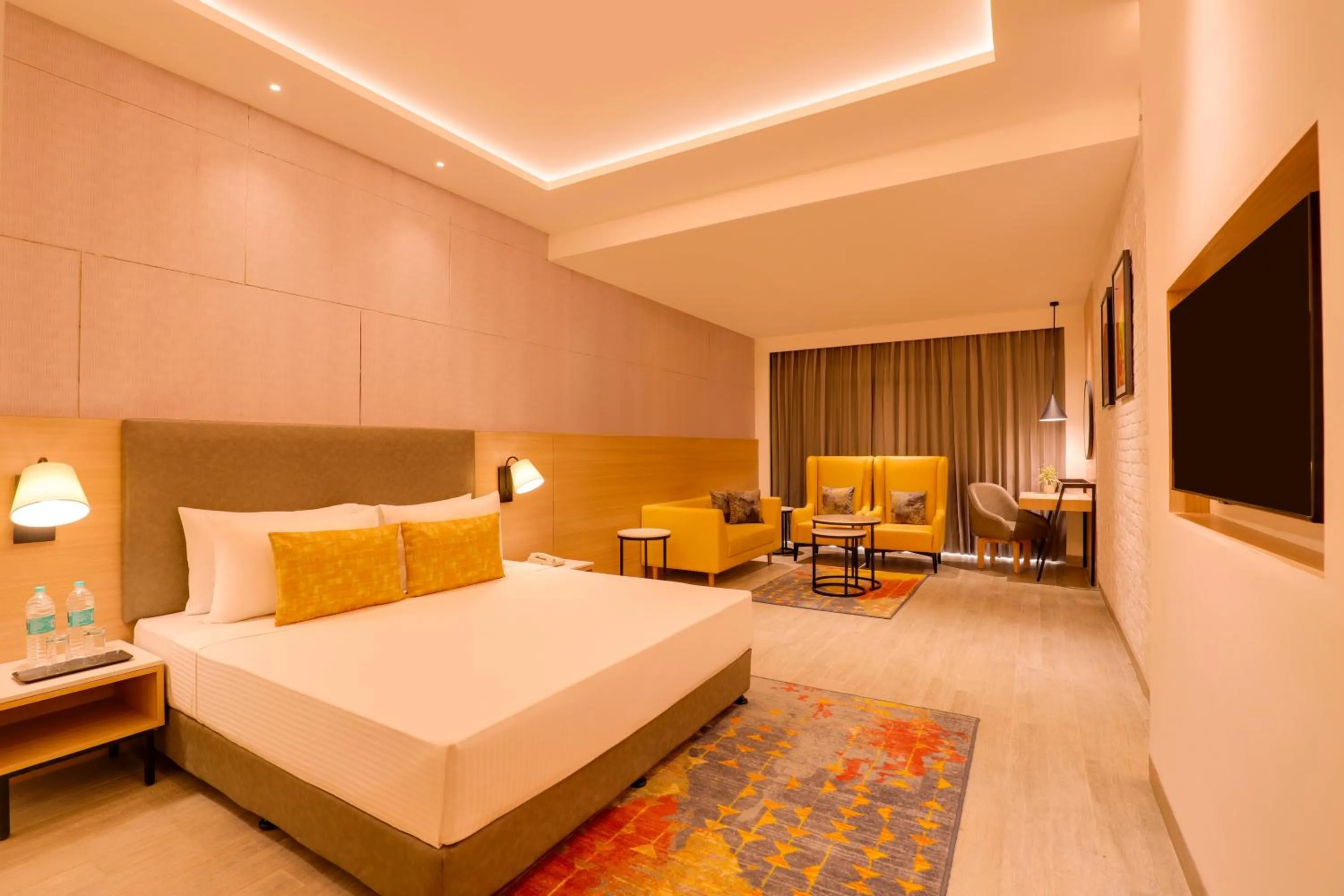 Bed in Lemon Tree Hotel, Chandausi