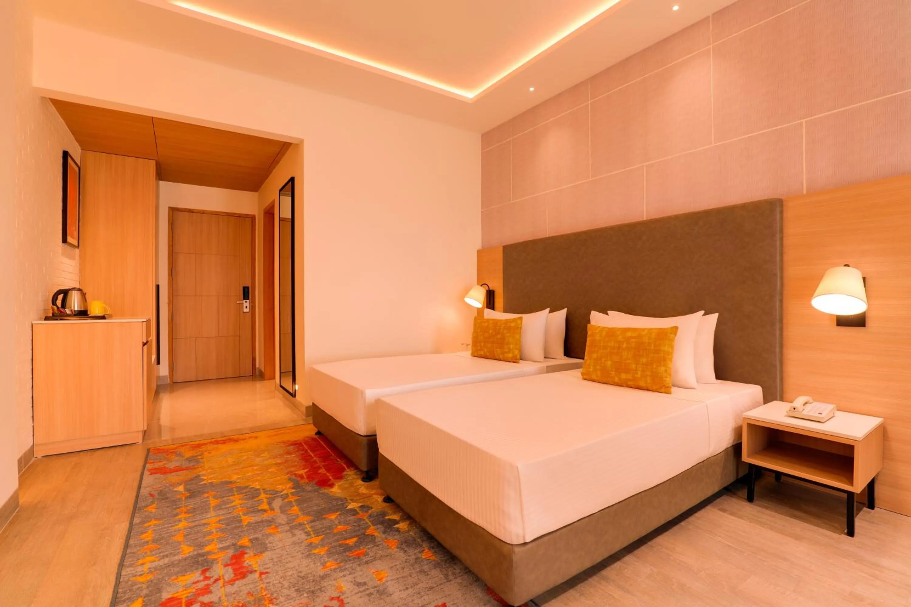 Bedroom, Bed in Lemon Tree Hotel, Chandausi
