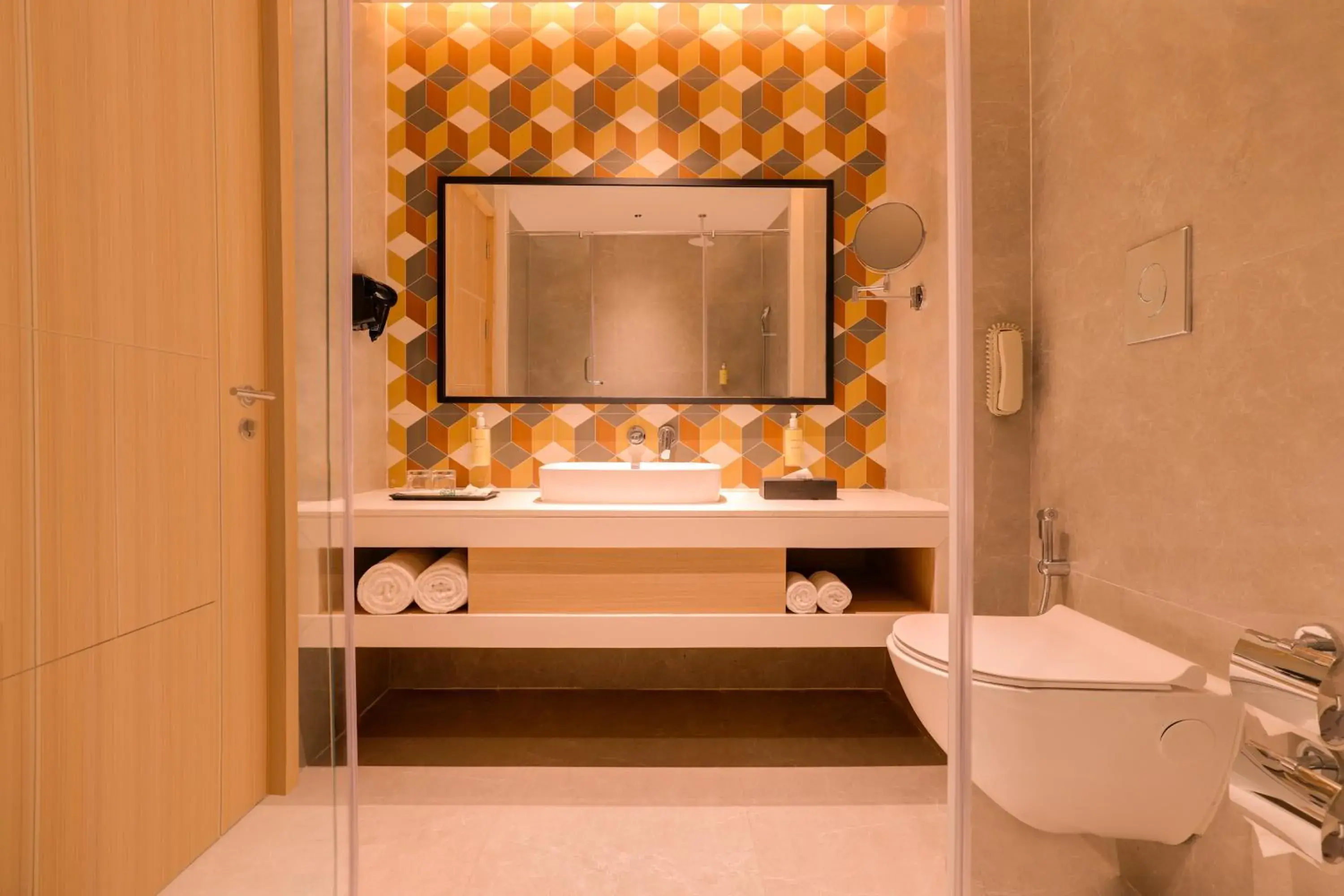 Superior Double Room in Lemon Tree Hotel, Chandausi Superior Double Room in Lemon Tree Hotel, Chandausi