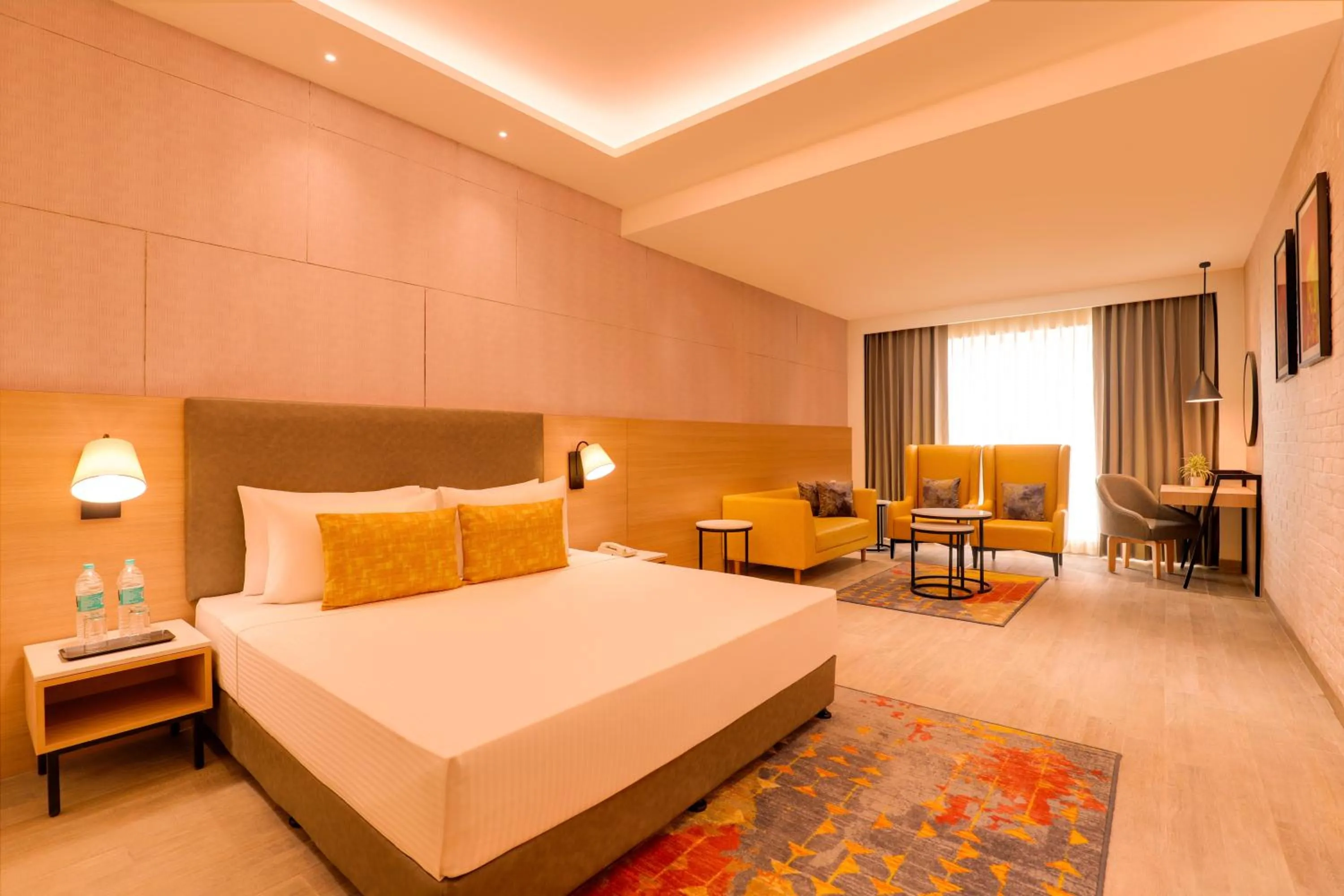 Bedroom, Bed in Lemon Tree Hotel, Chandausi