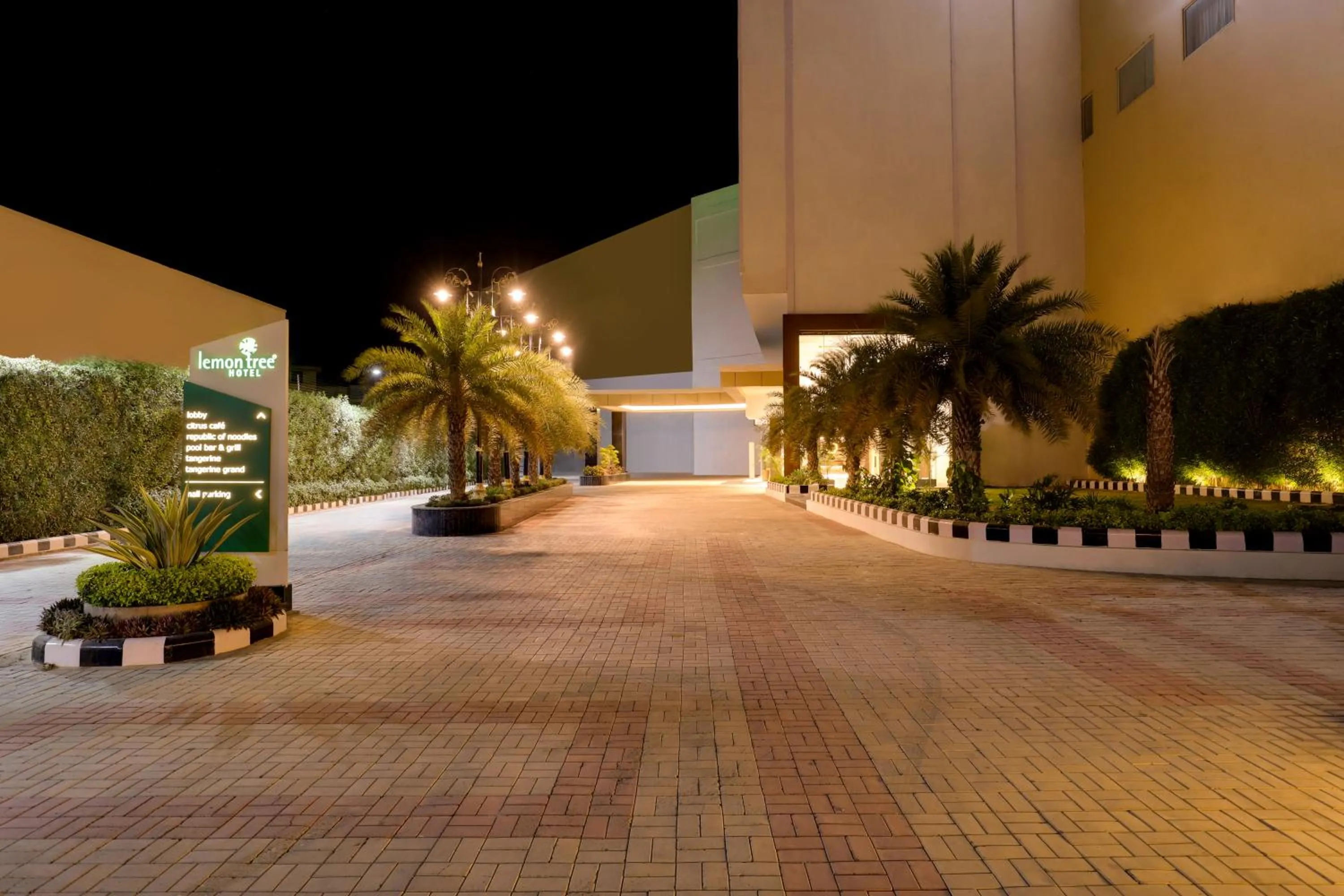 Parking in Lemon Tree Hotel, Chandausi