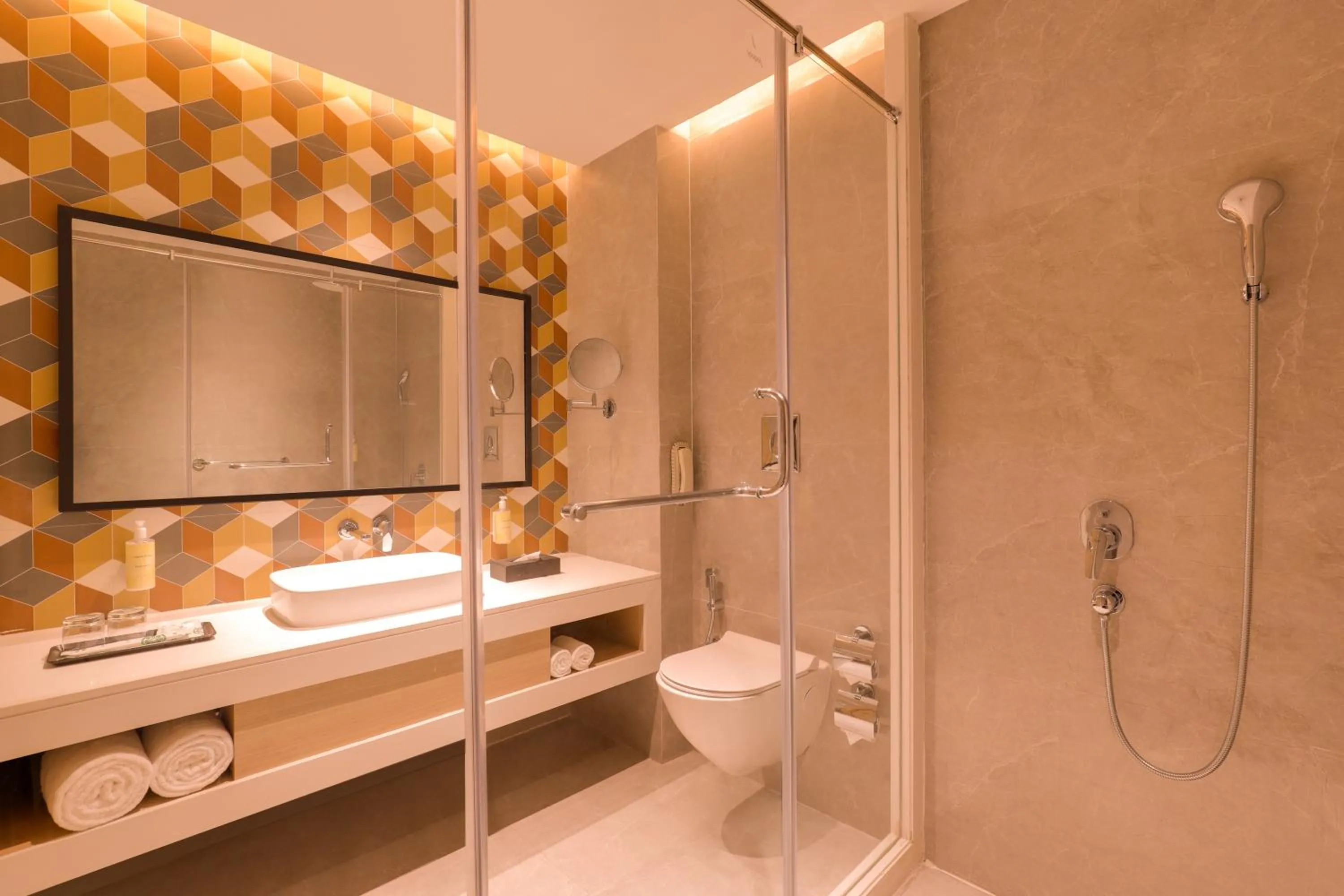 Bathroom in Lemon Tree Hotel, Chandausi