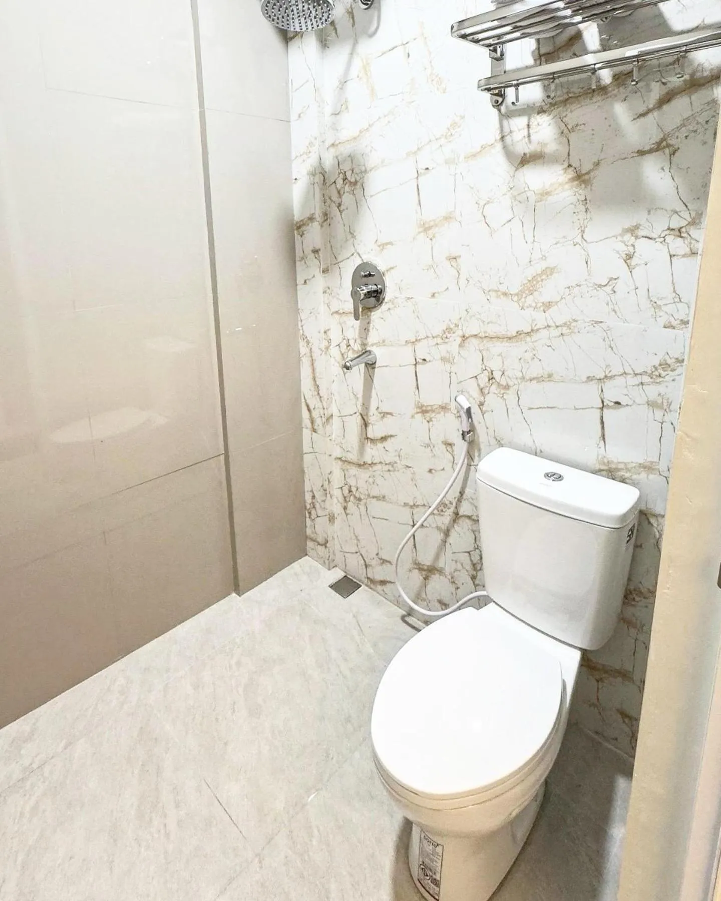 Shower in Nganjuk Family Guest House