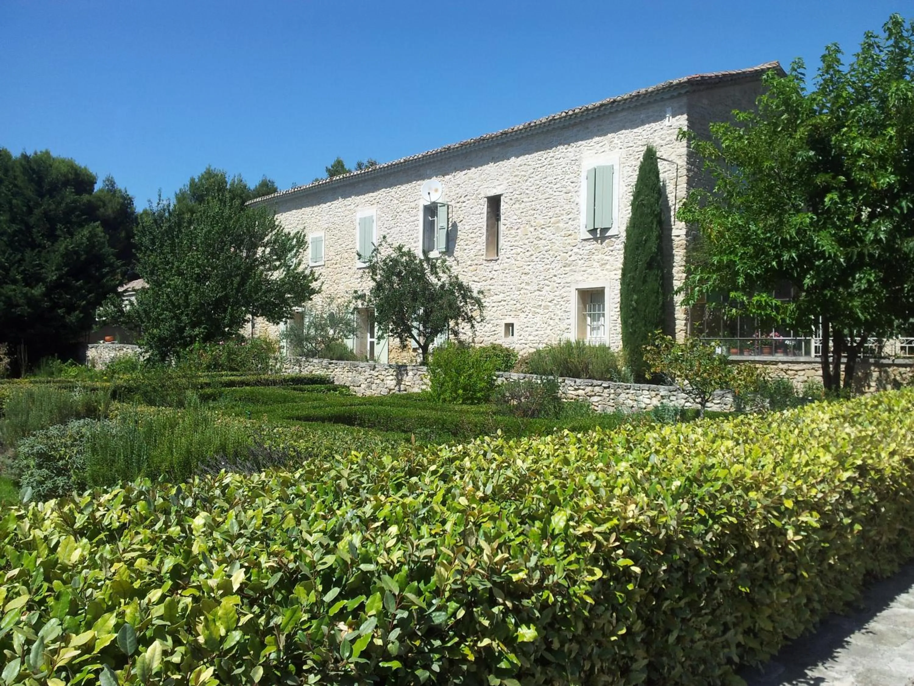 Garden in La Cour Des Sens