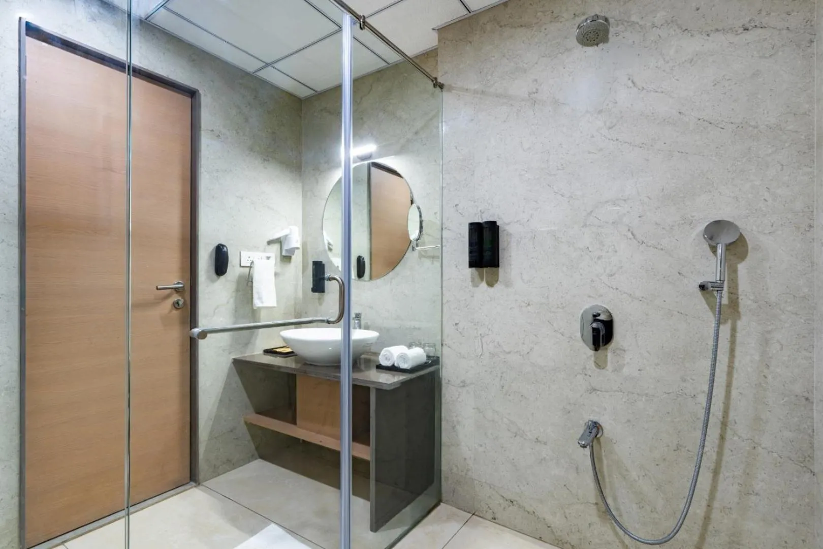 Bathroom in Gir Aatithya Clarks Inn