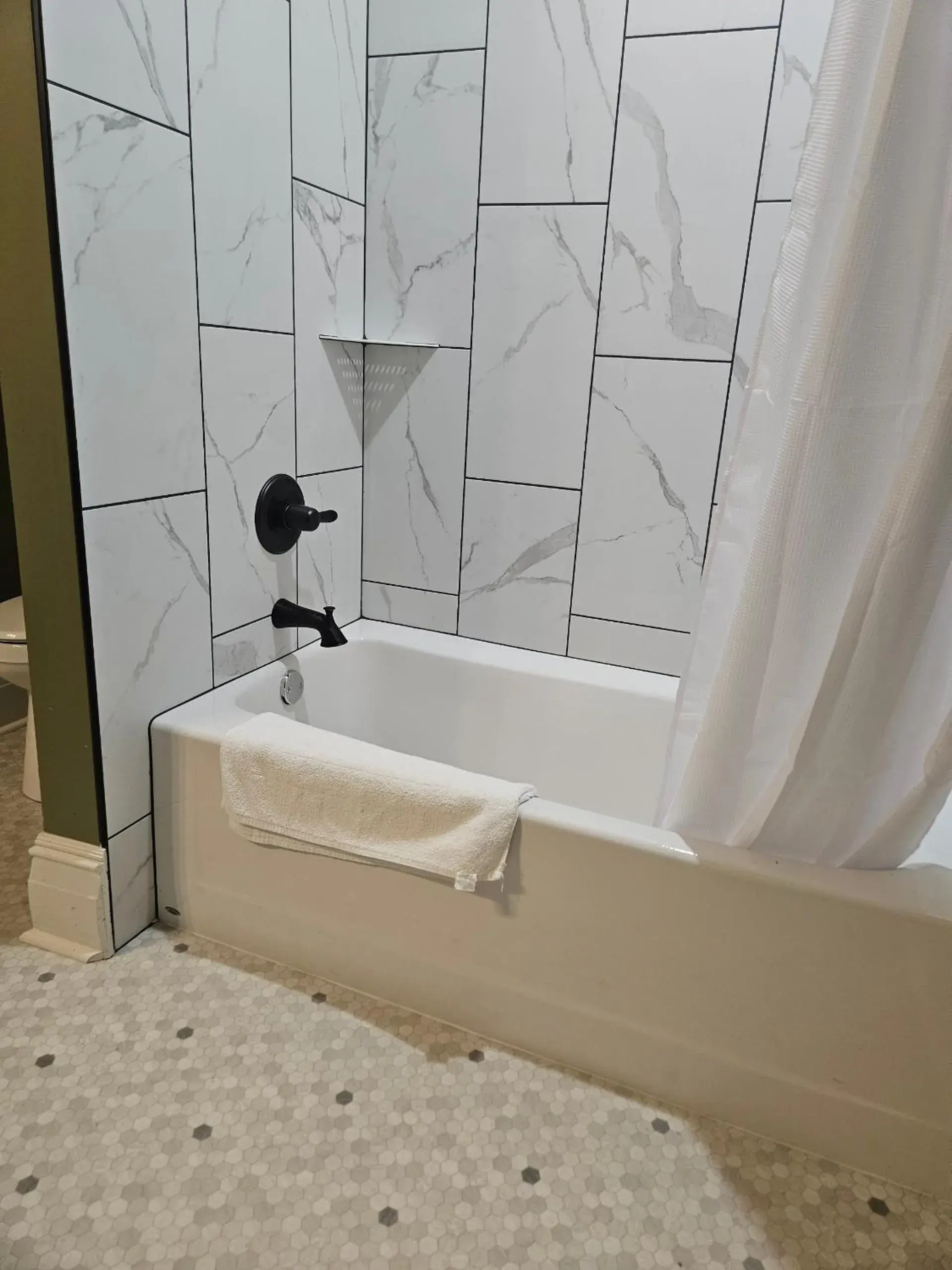 One-Bedroom Suite in Albany Merchants Hotel One-Bedroom Suite in Albany Merchants Hotel