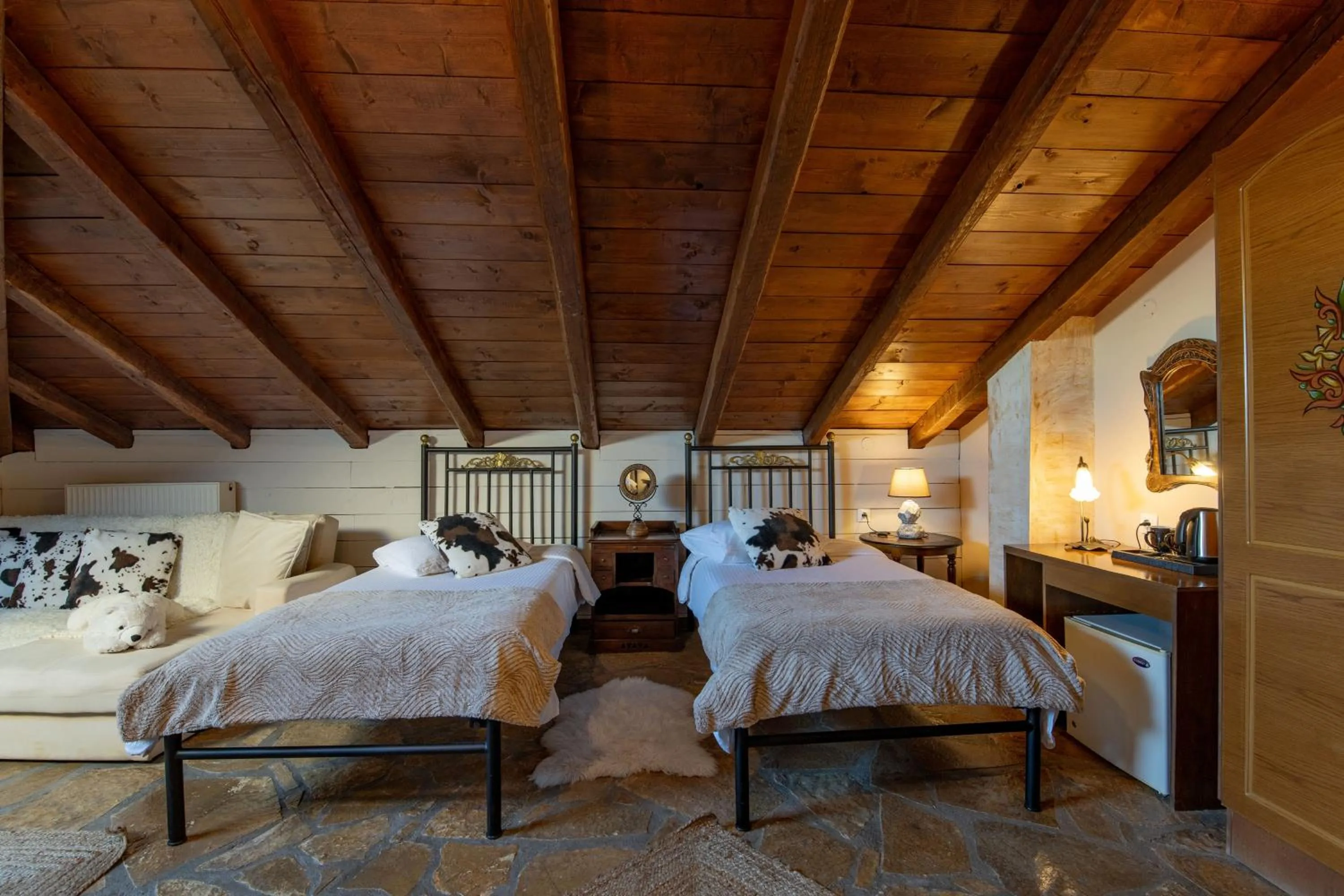 Bed in Archontiko Fiamegou Hotel&Spa