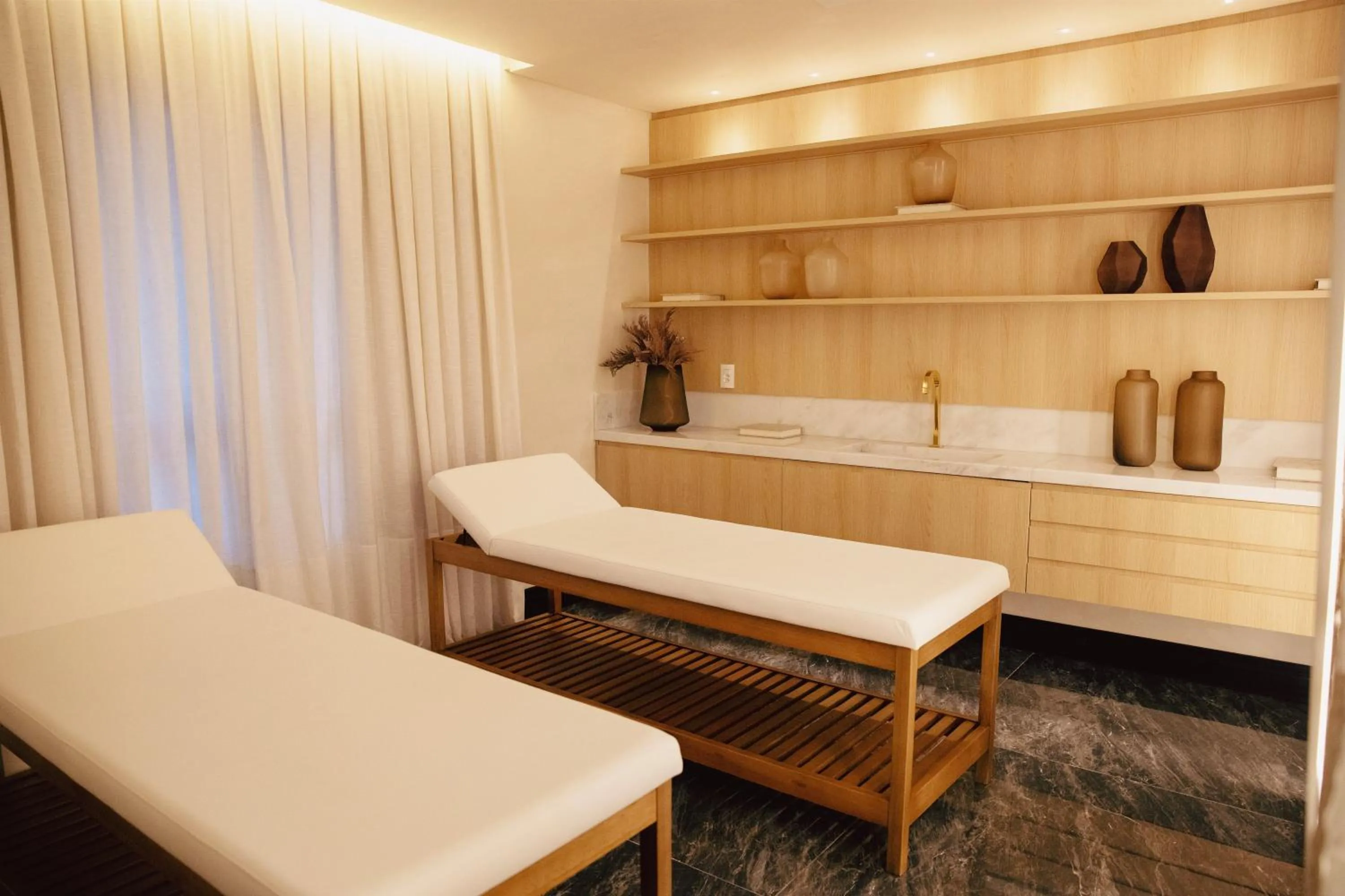 Massage in Nobile Grand Itapema