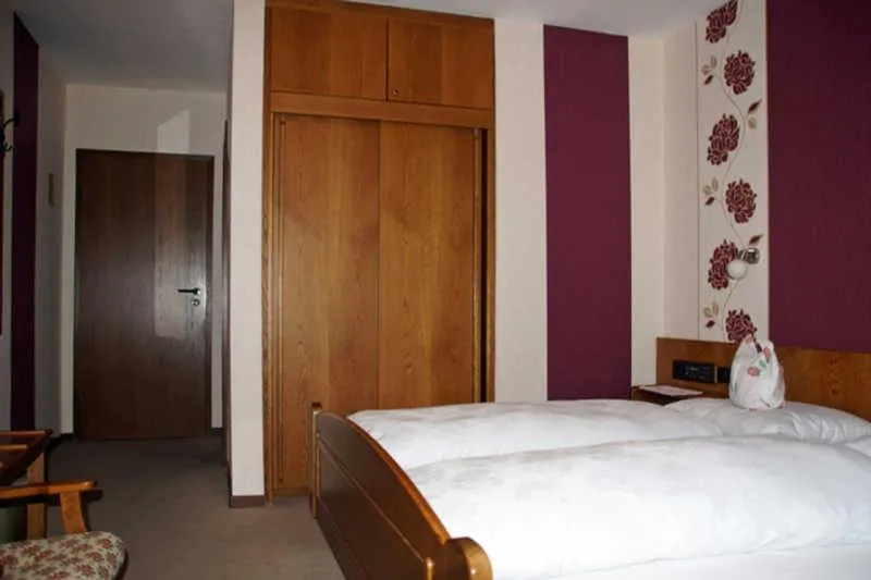 Photo of the whole room, Bed in Bayerischer Hof