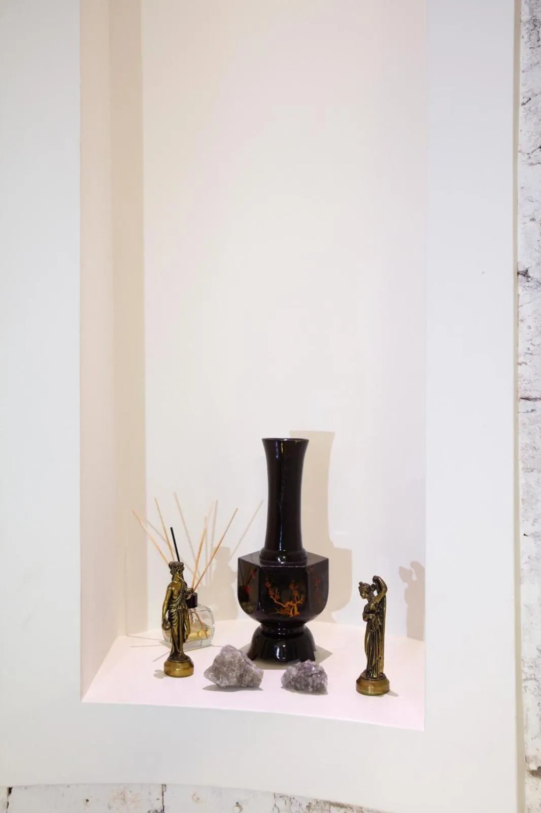 Property building in Magnova Studios