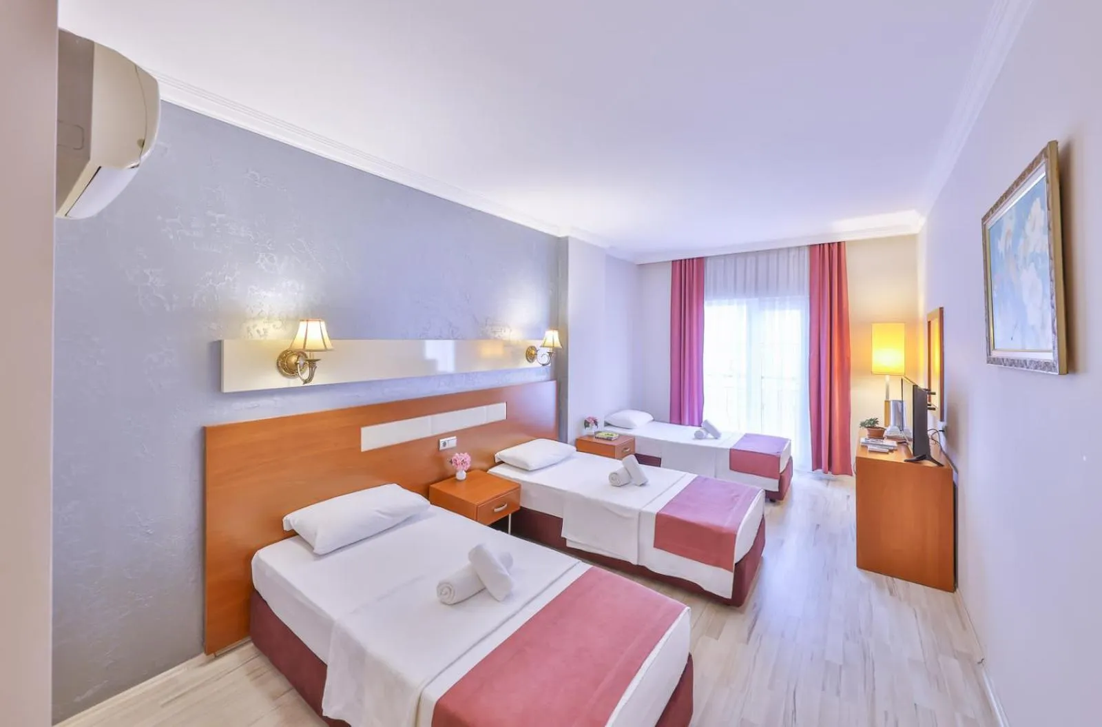 Photo of the whole room, Bed in Kas Bilgin Hotel