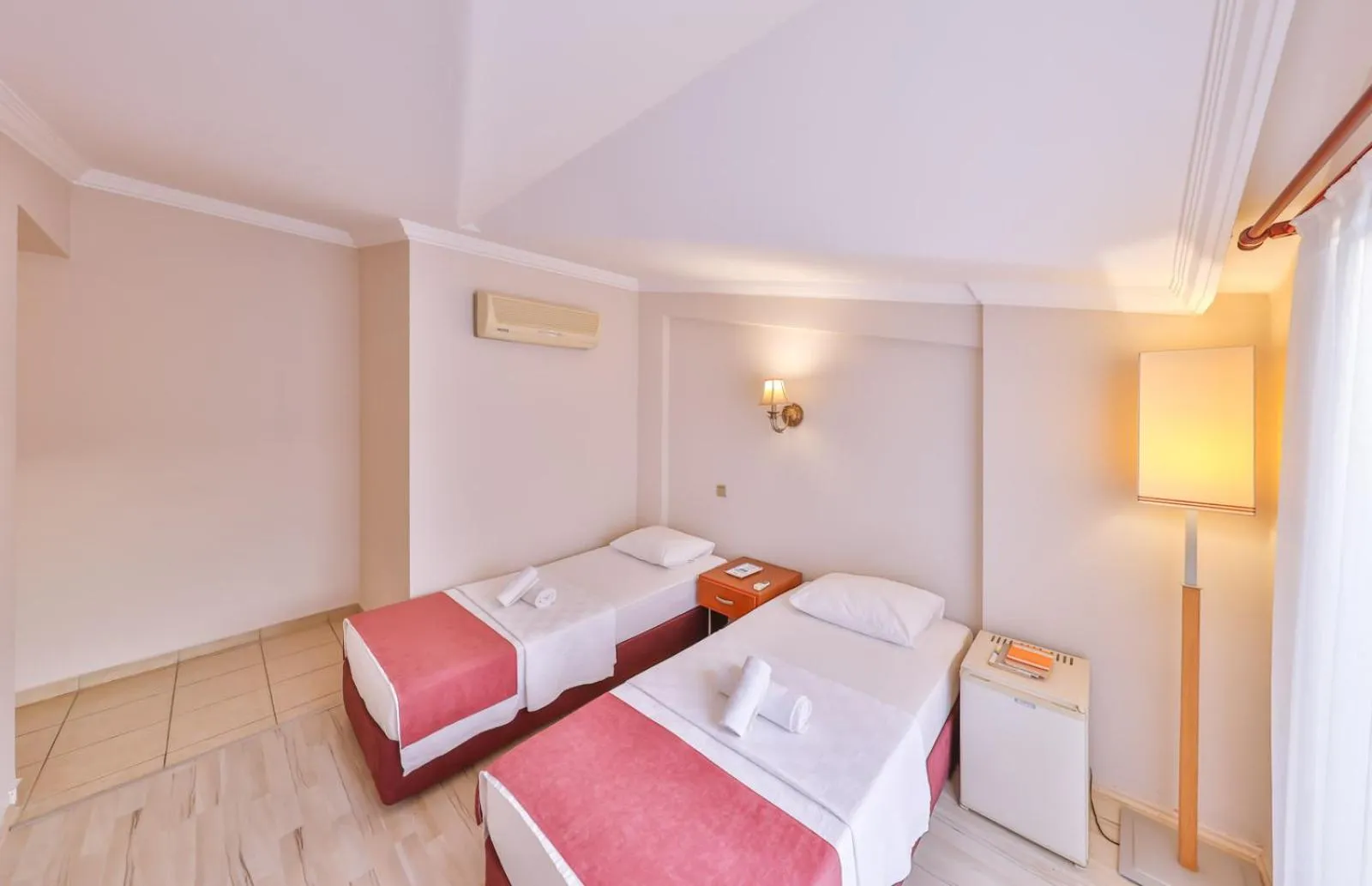 Photo of the whole room, Bed in Kas Bilgin Hotel