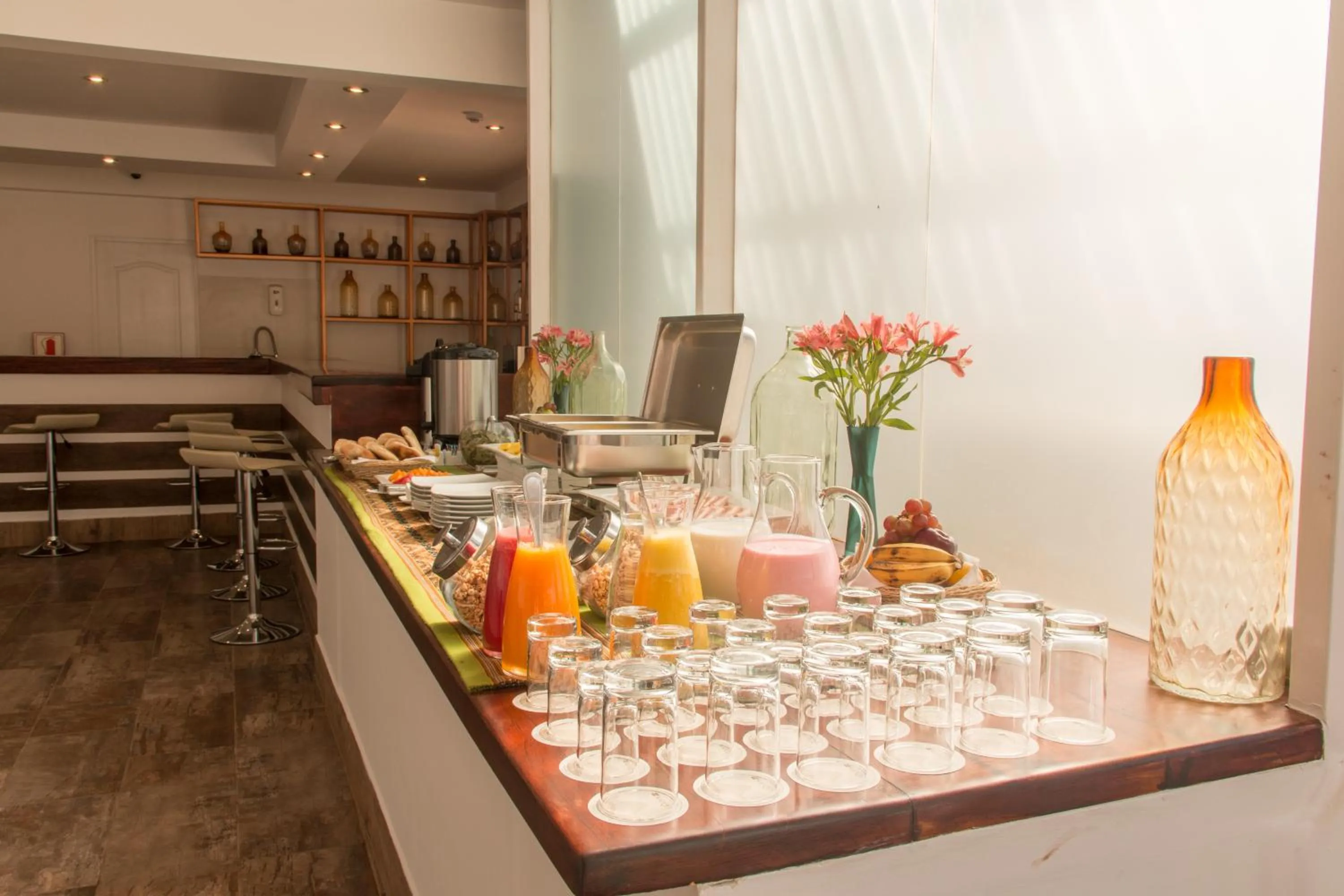 Food and drinks in Wayqey Hotel