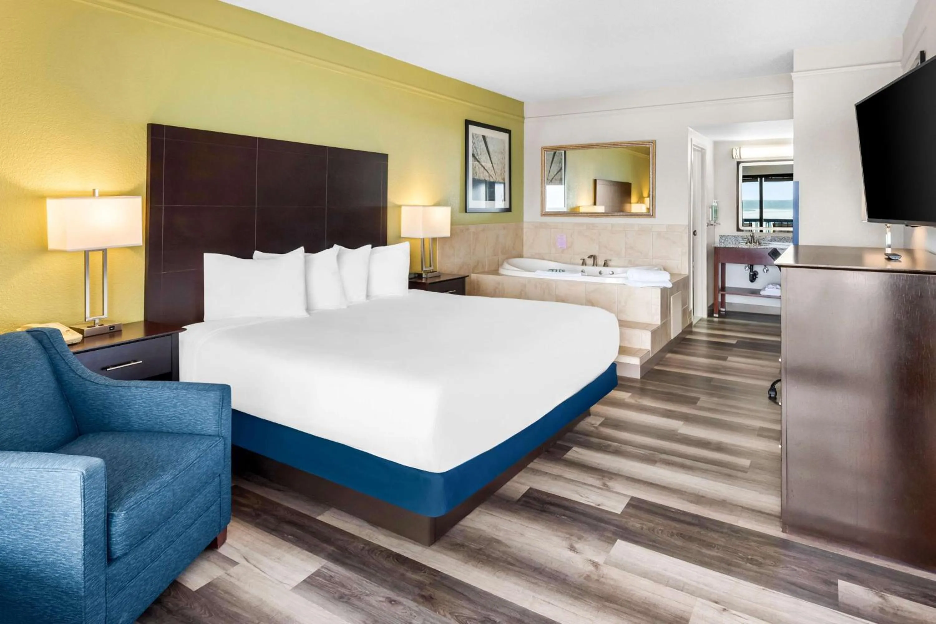 Bedroom, Bed in Best Western Kent Narrows Inn