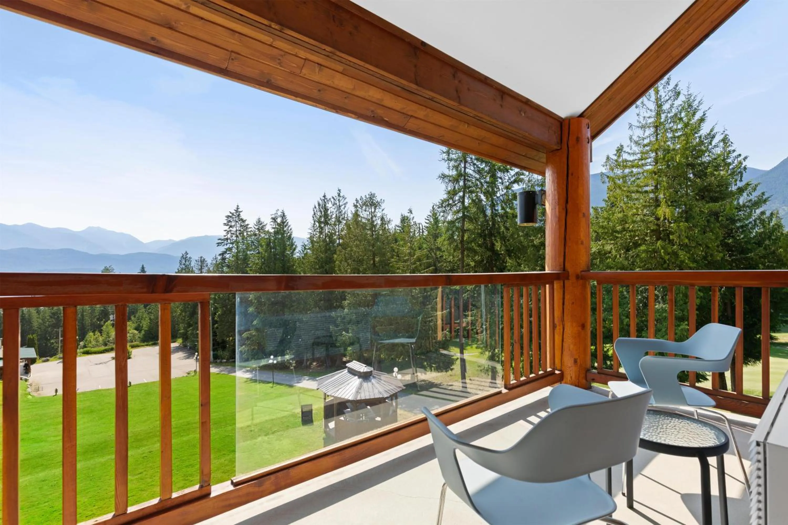 Kootenay Lakeview Resort BW Signature Collection