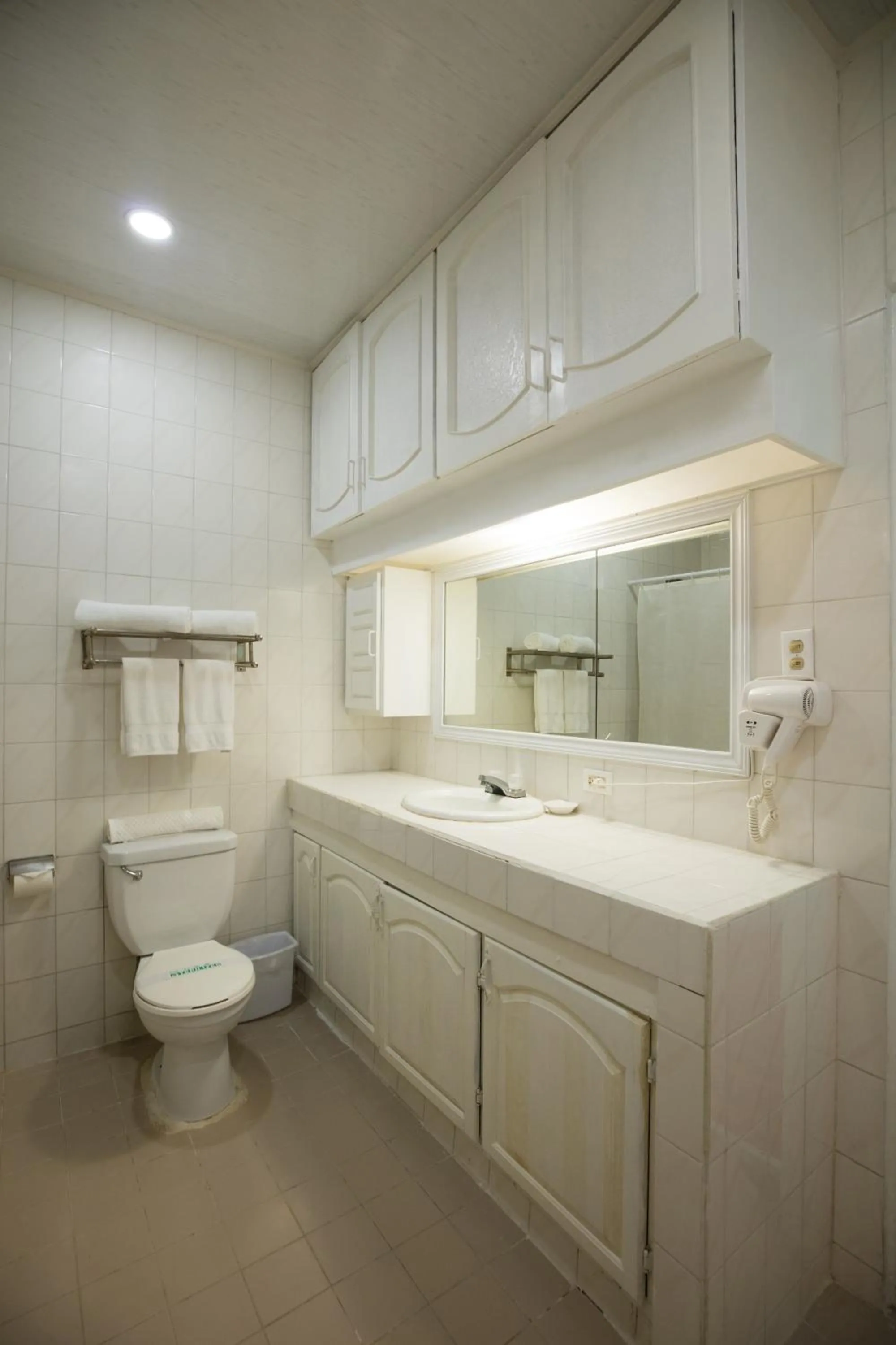 Bathroom in Beach Garden Hotel
