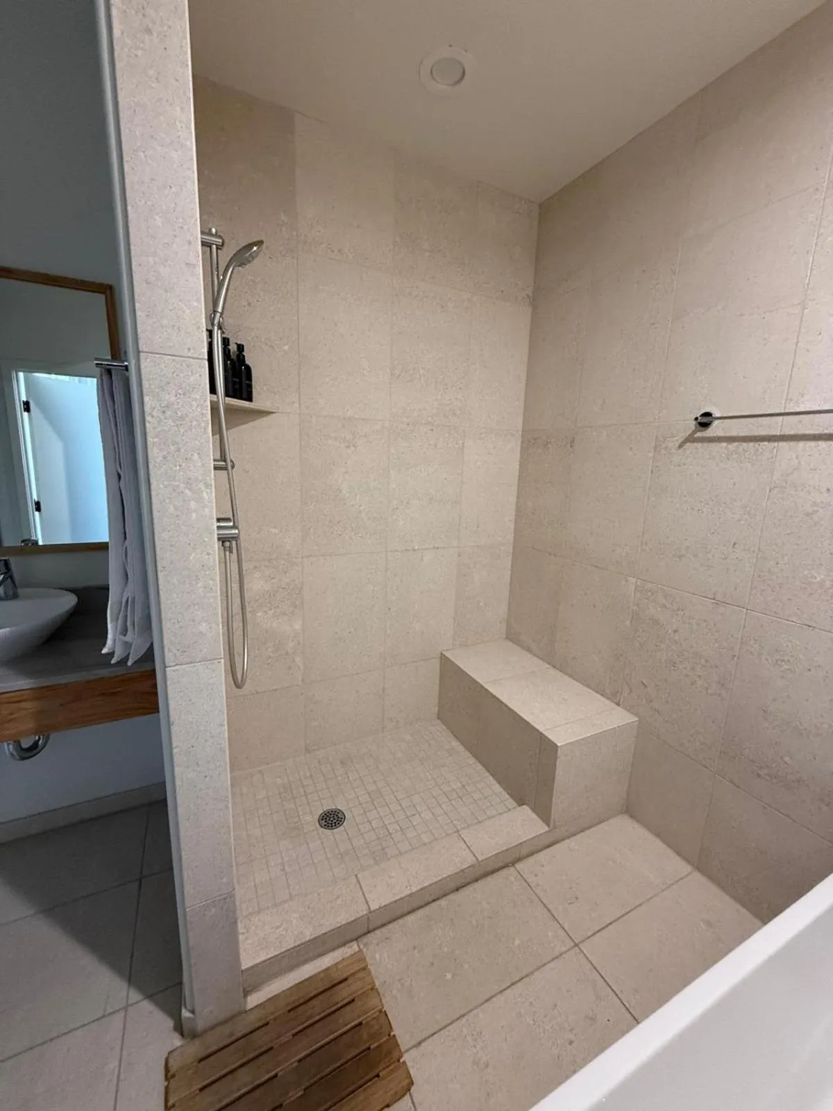 Shower in Unicorn Zebra