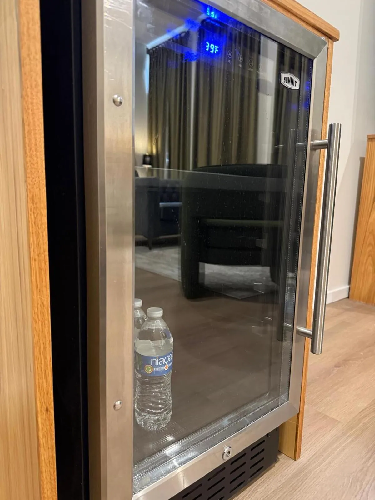 minibar in Unicorn Zebra