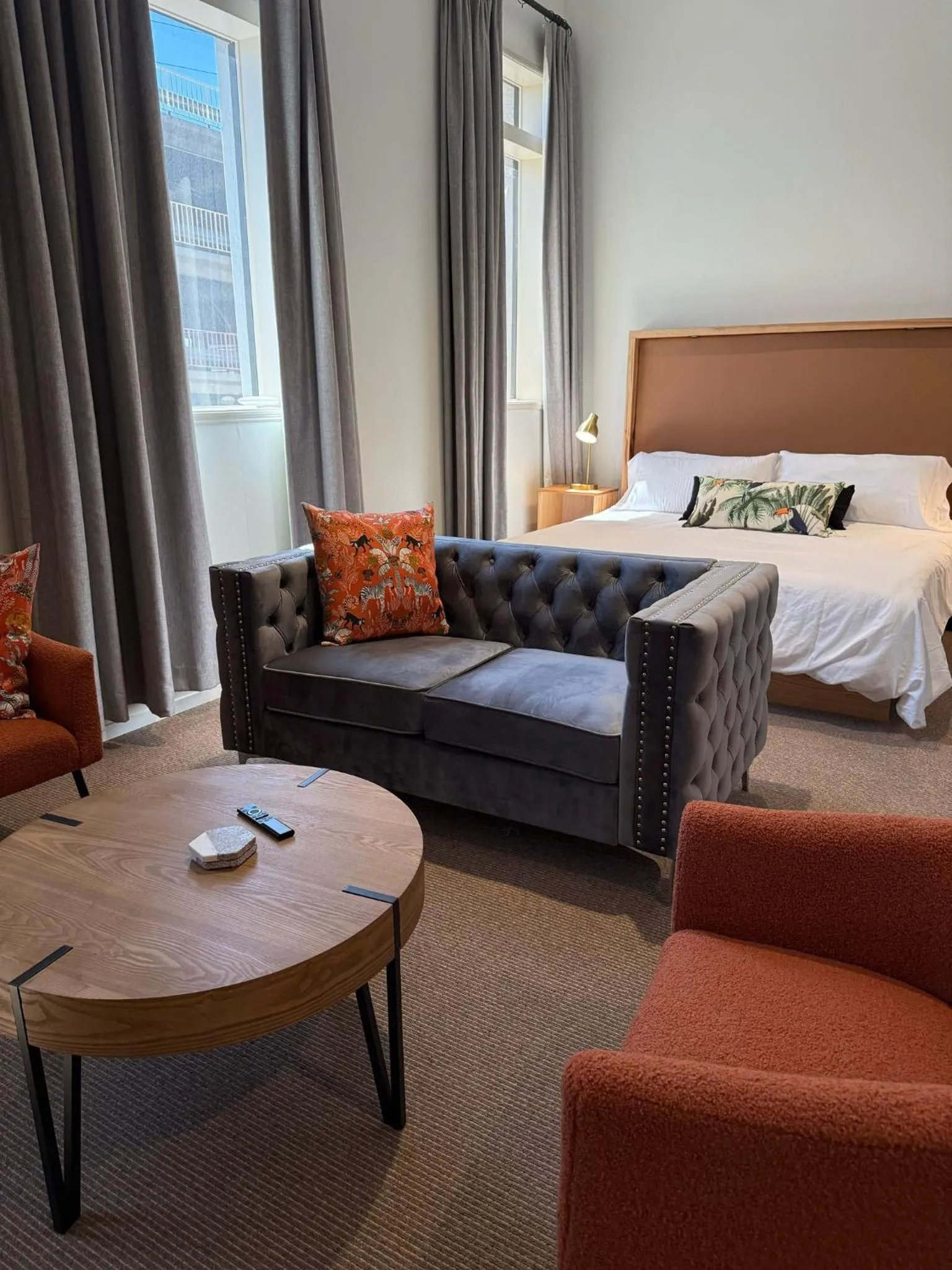 Photo of the whole room, Bed in Unicorn Zebra