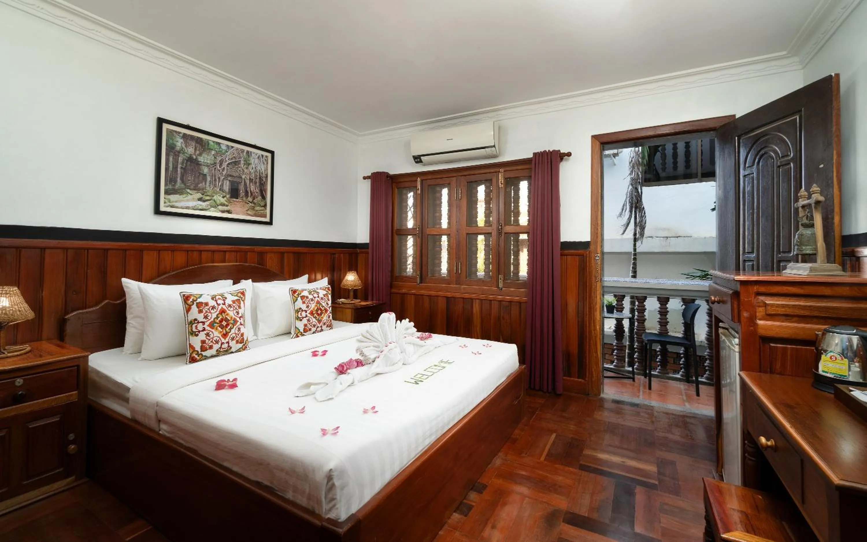 Bed in Siem Reap Center Hotel