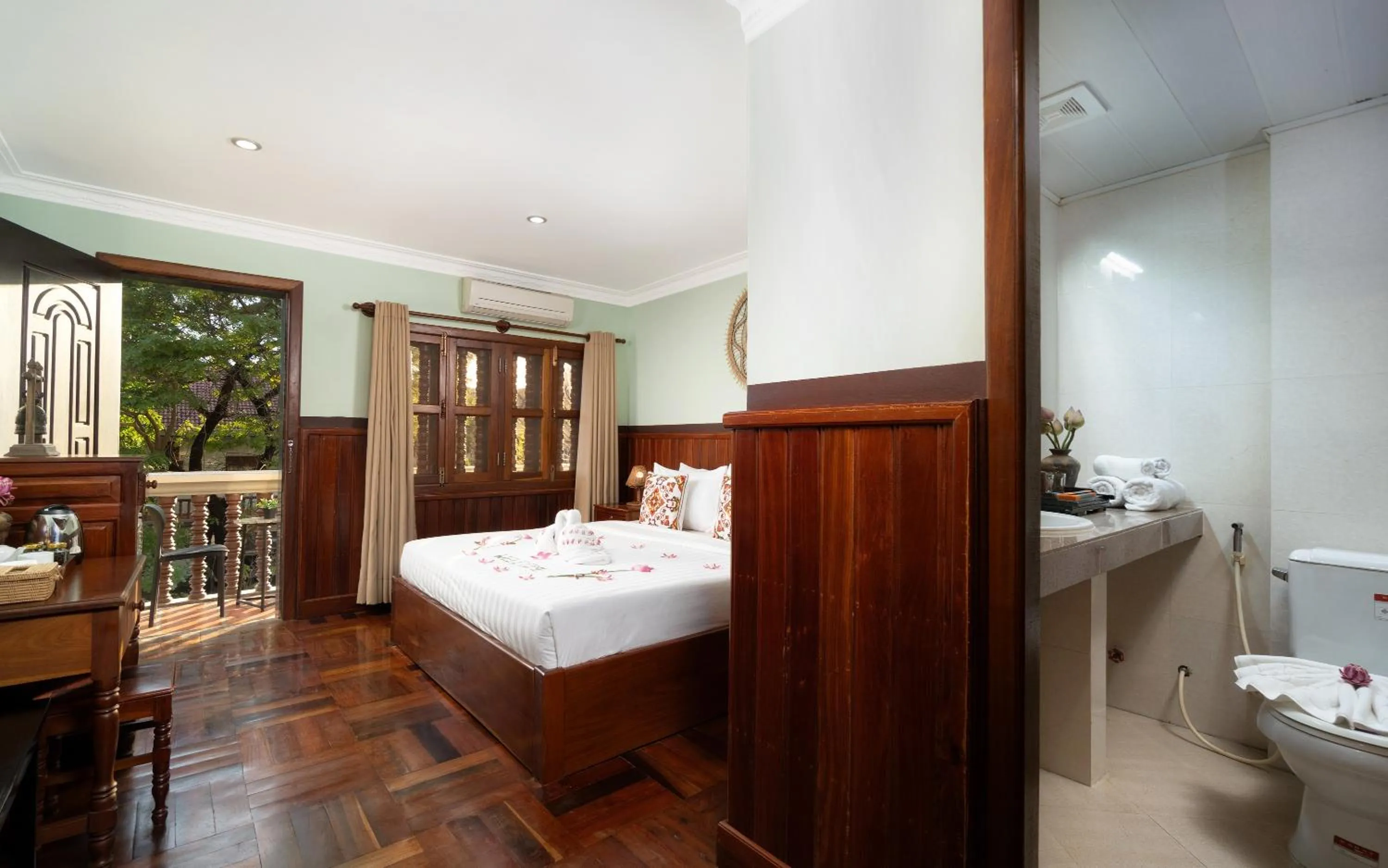 Bed in Siem Reap Center Hotel