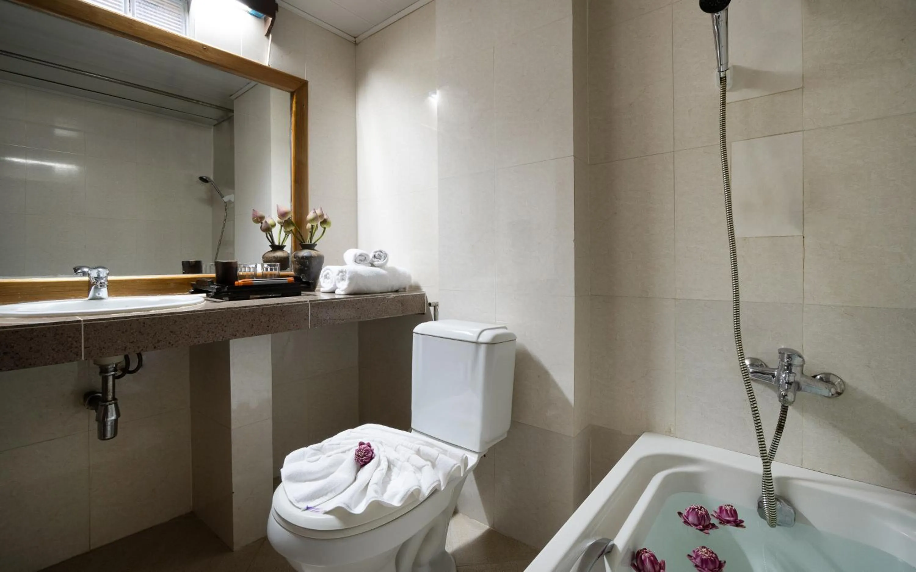 Toilet in Siem Reap Center Hotel