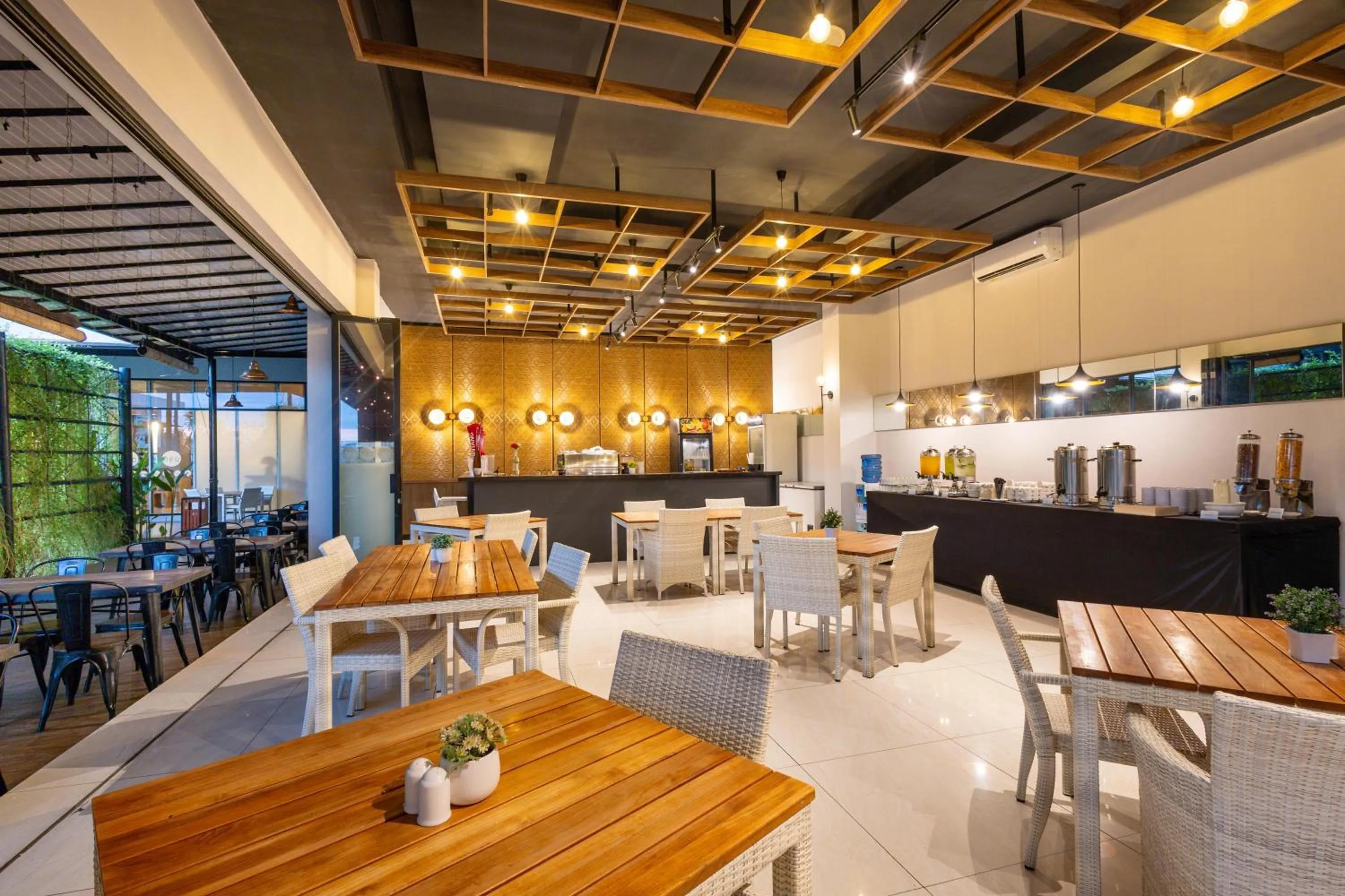 Restaurant/places to eat in Neo Eltari Kupang by ASTON