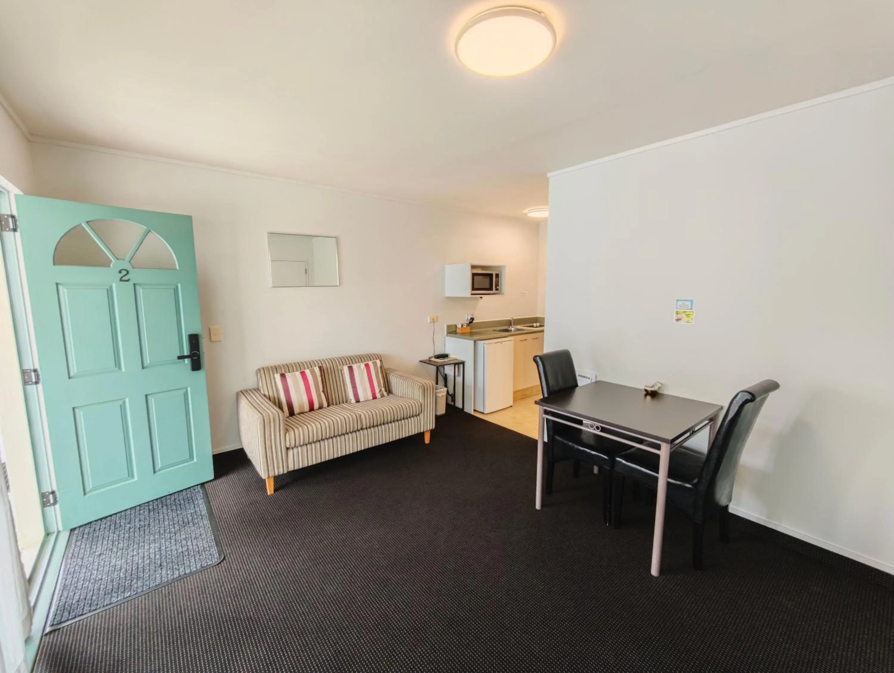 Living room in Great Lake Motel Taupo