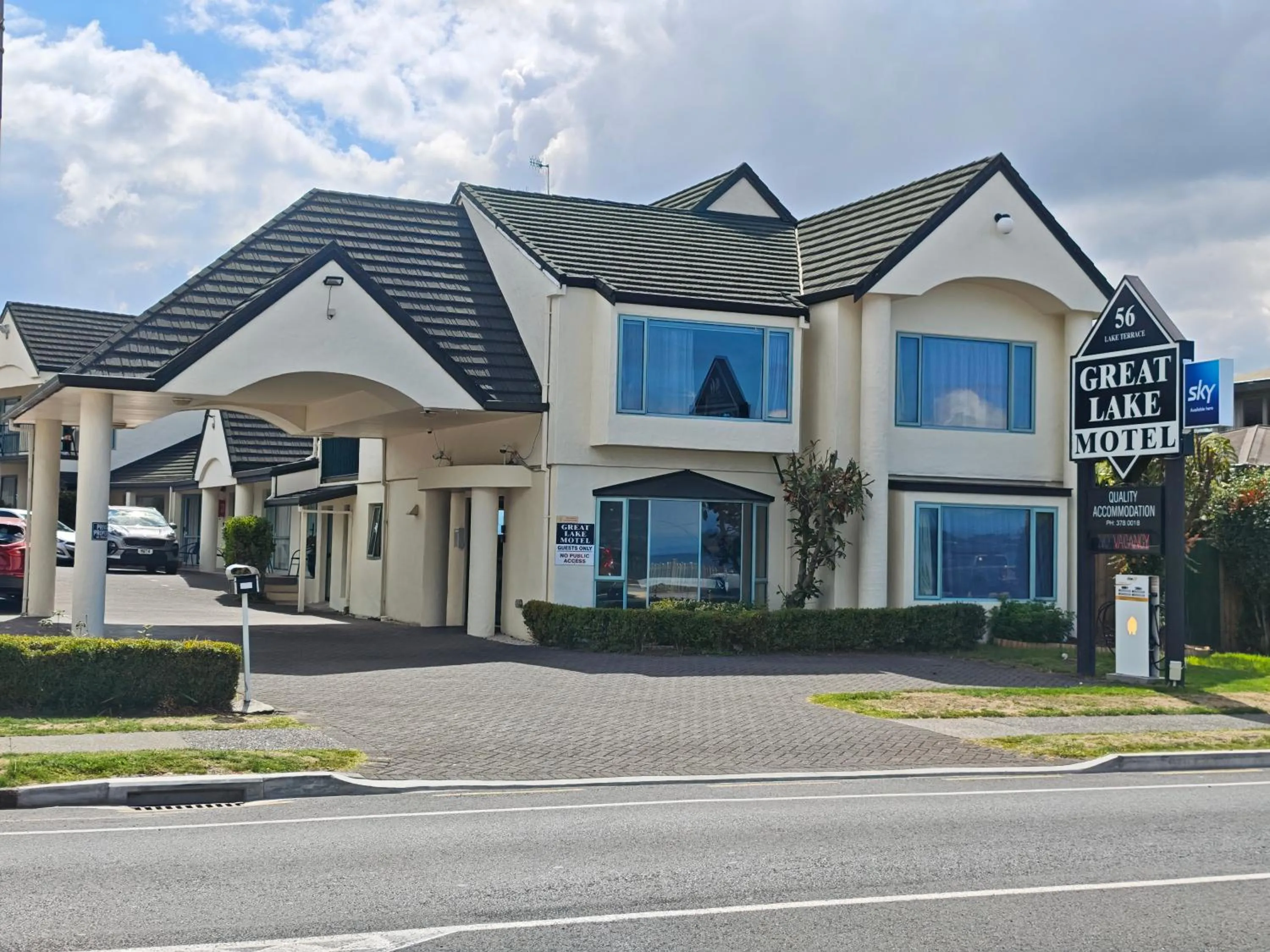 Property building in Great Lake Motel Taupo