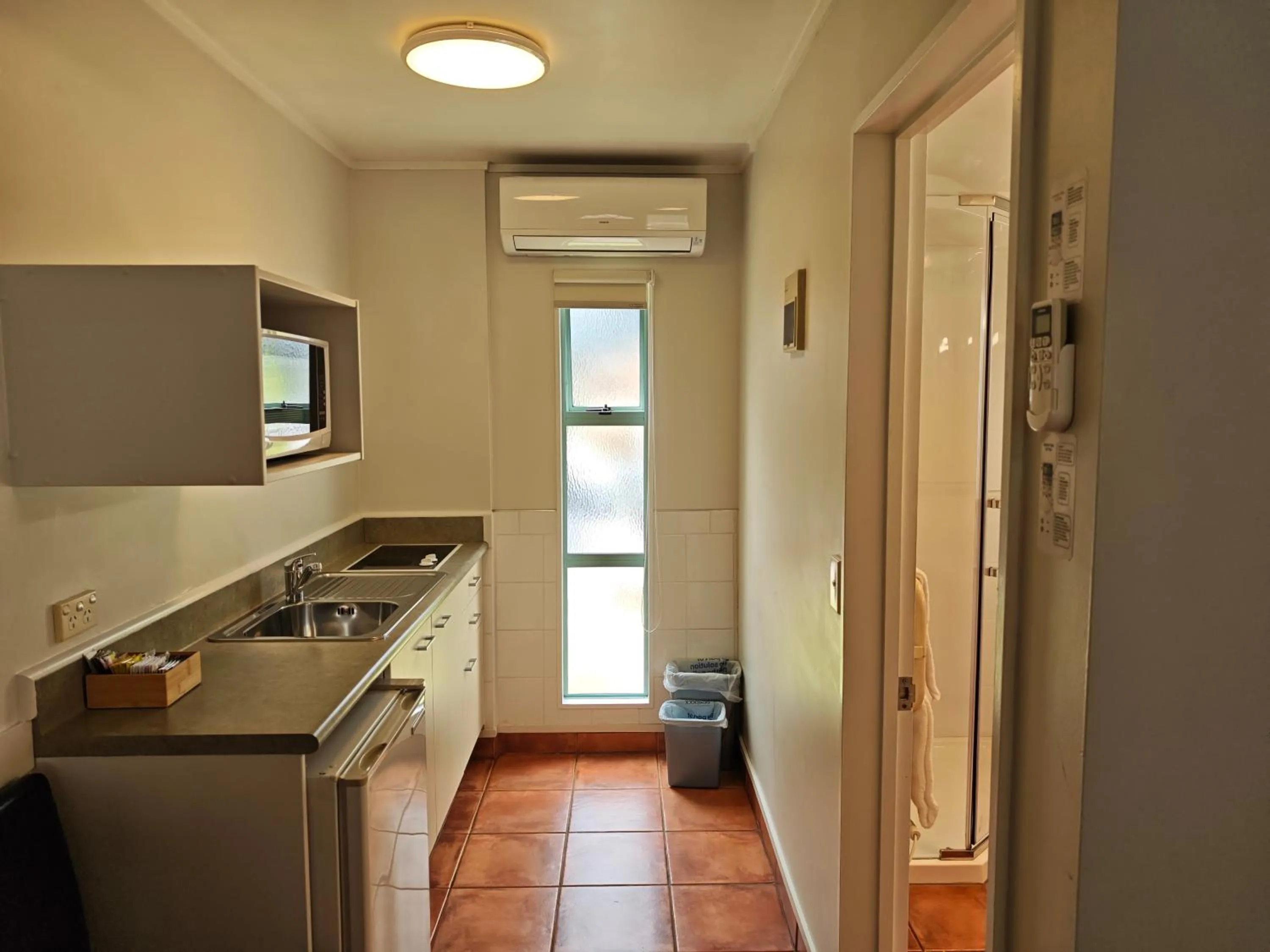 Kitchen or kitchenette in Great Lake Motel Taupo