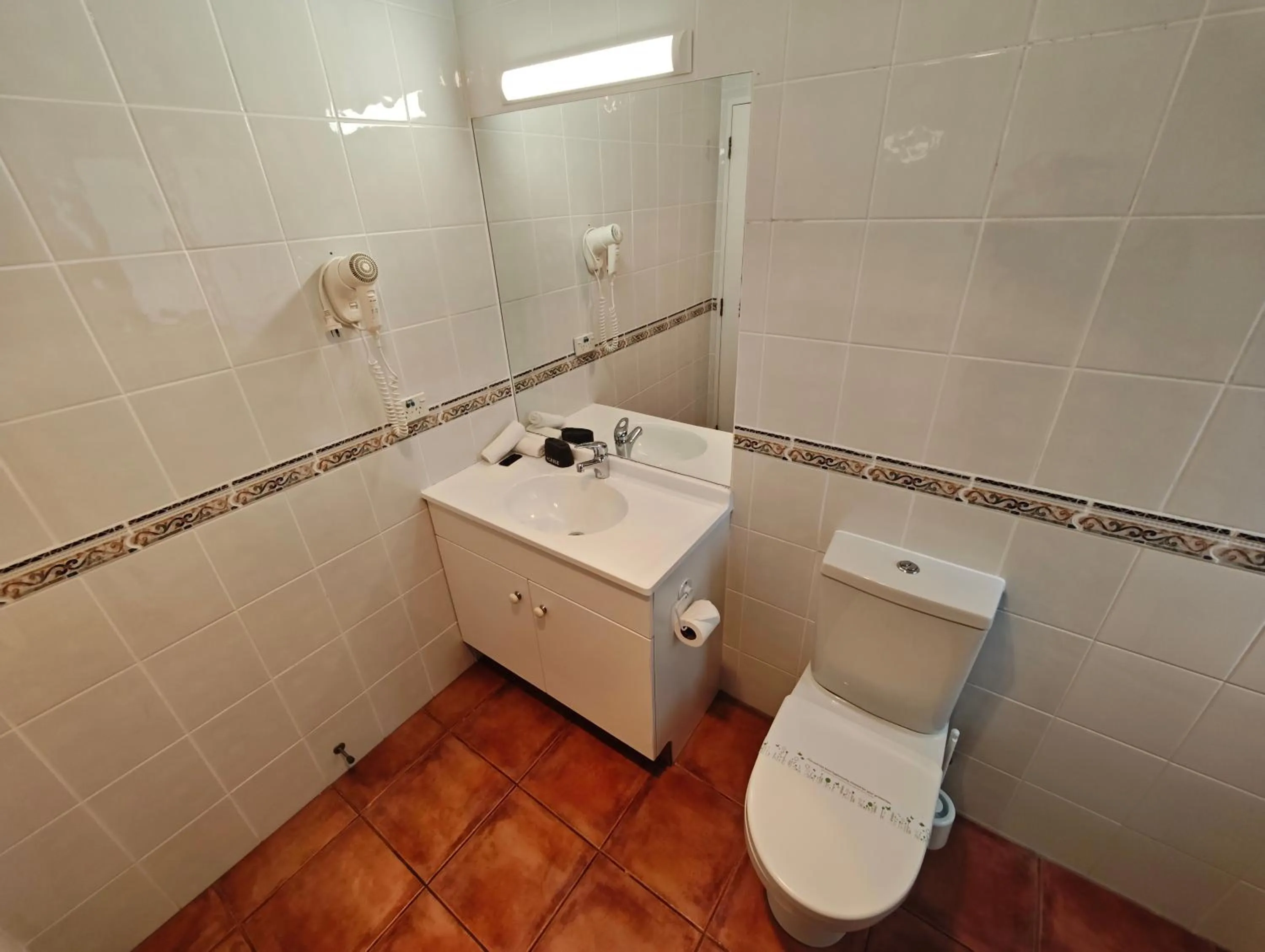 Bathroom in Great Lake Motel Taupo