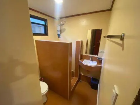 Bathroom in Siargao Sunset Bay Beach Villas