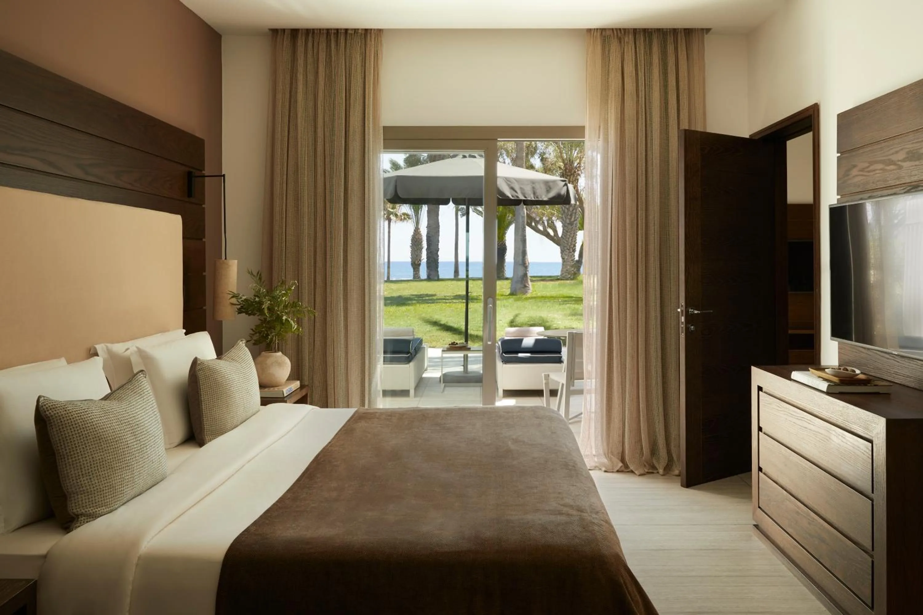 Photo of the whole room, Bed in Mare Ayia Napa