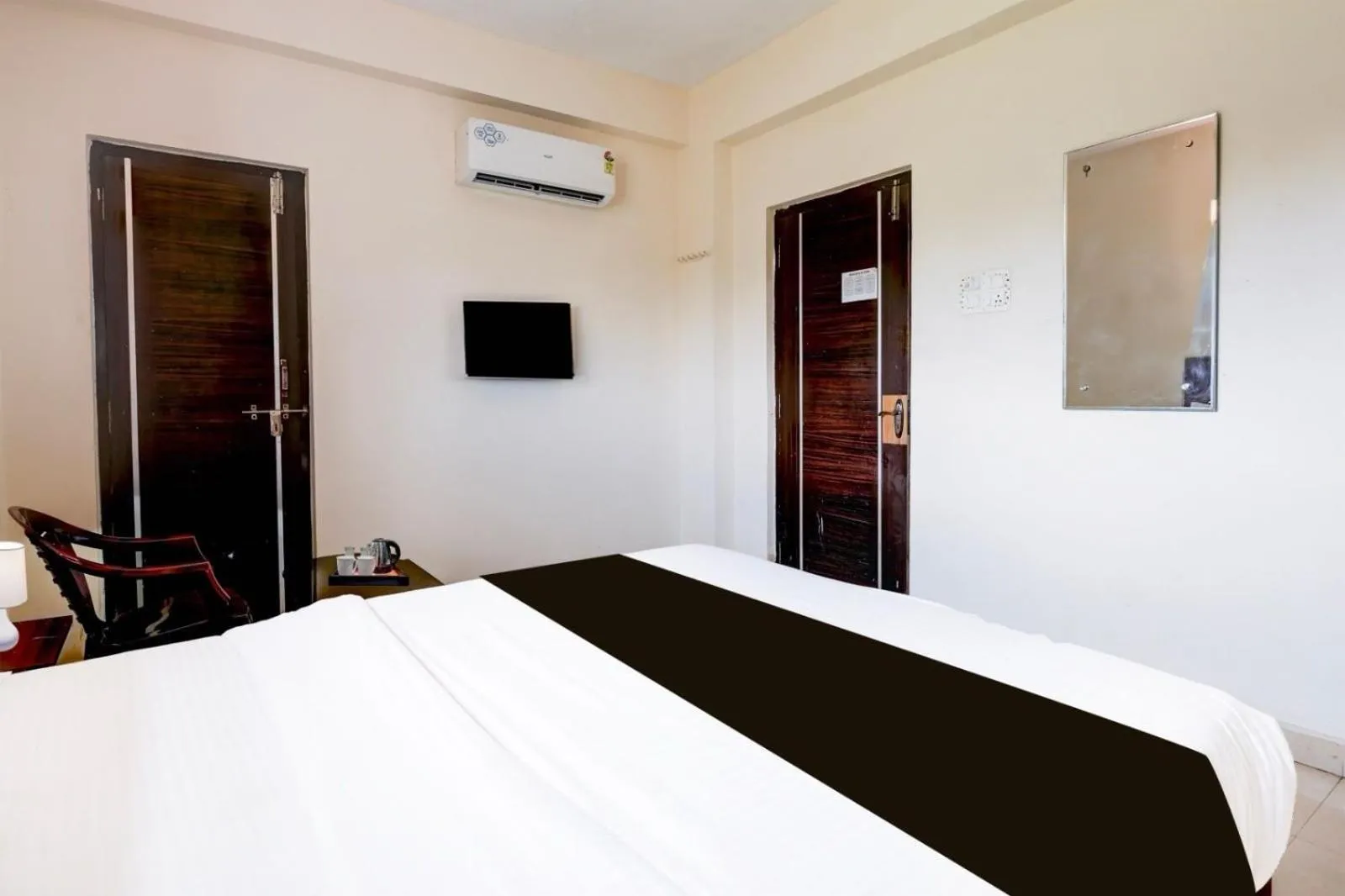 Bedroom, Bed in Hotel O Akshaya Enikepadu