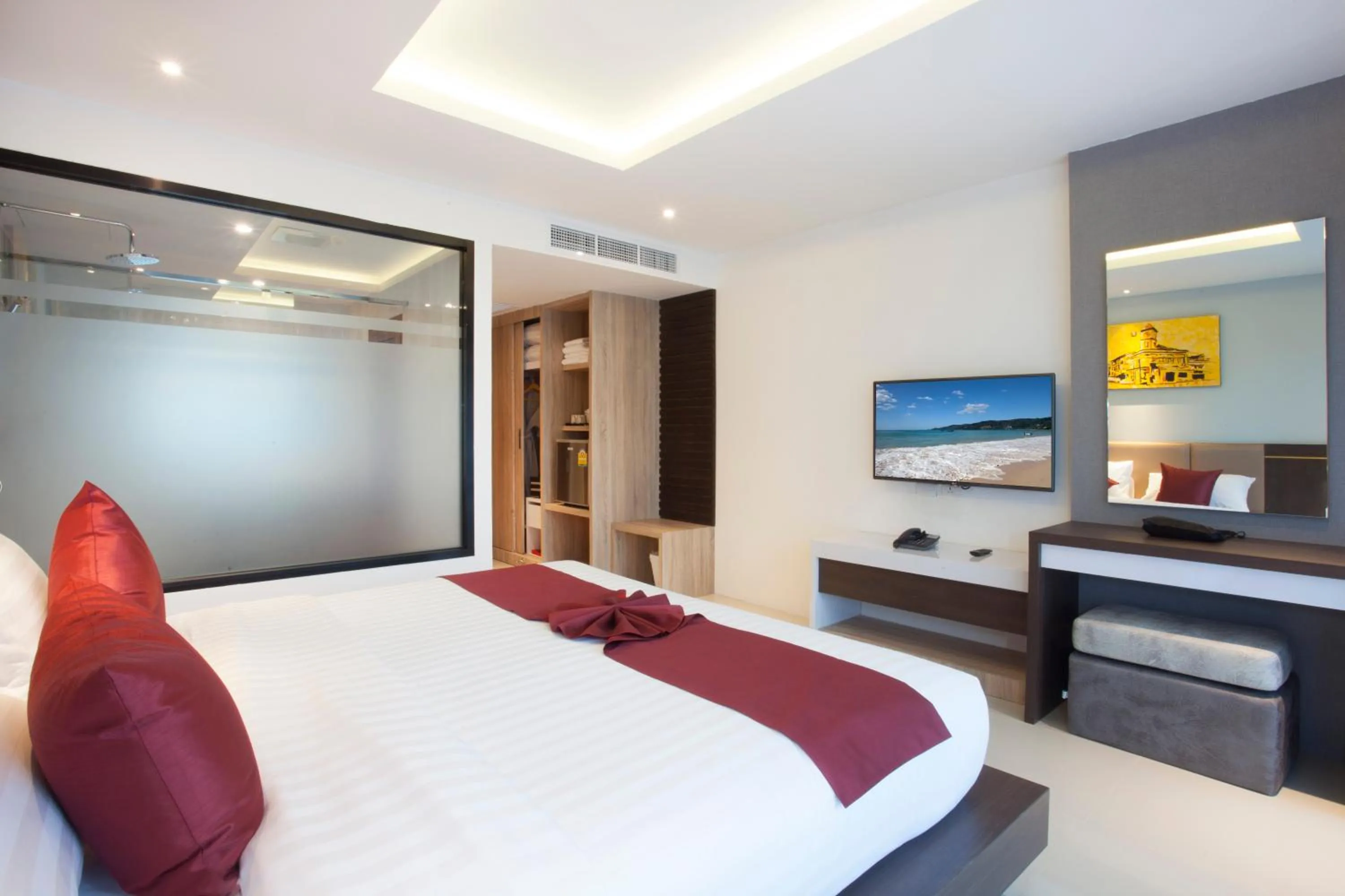 Bedroom, Bed in Paripas Patong Resort