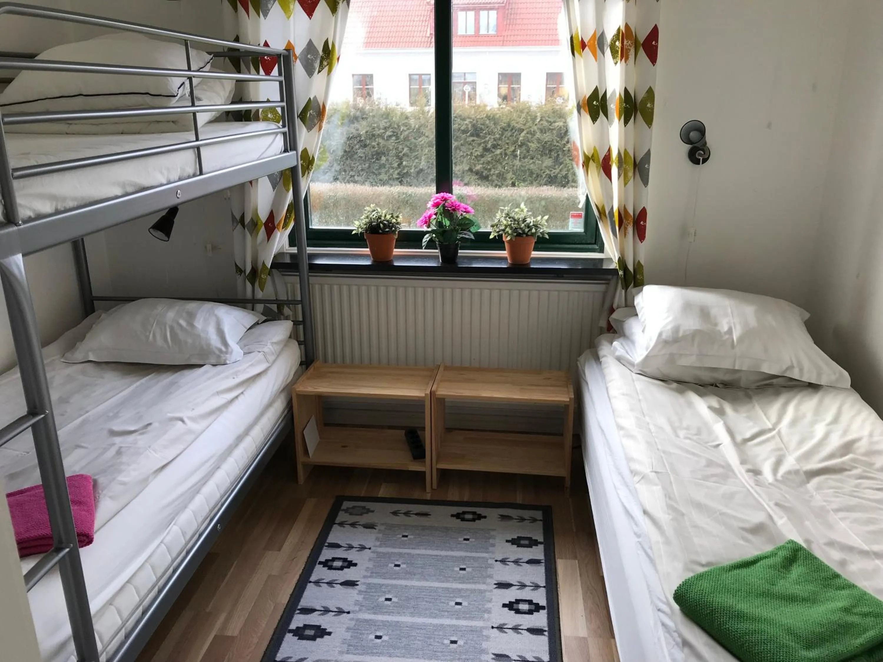 Toilet, Bed in Bruksparkens Hostel